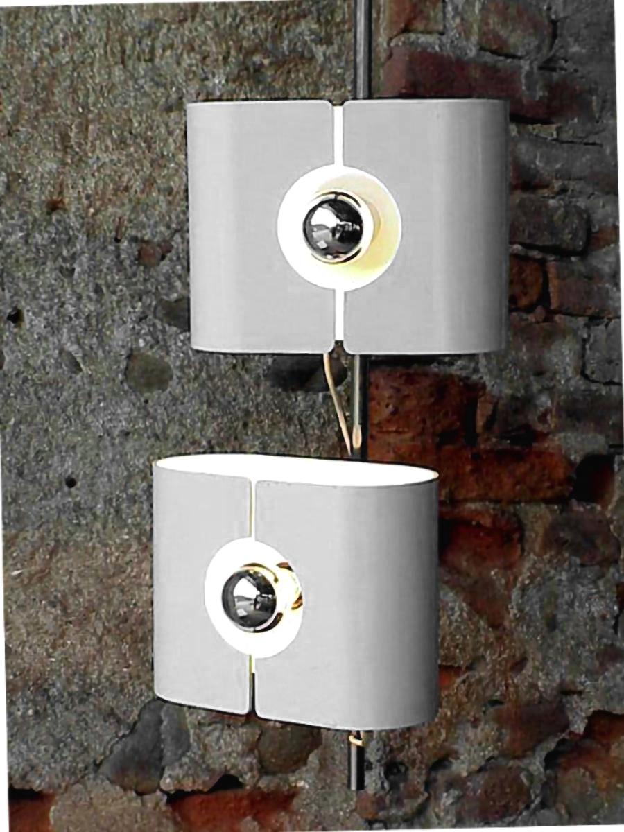 Fine XX secolo 1970 Stilux Italia Production Design Lampada da soffitto a due punti luce in alluminio in vendita