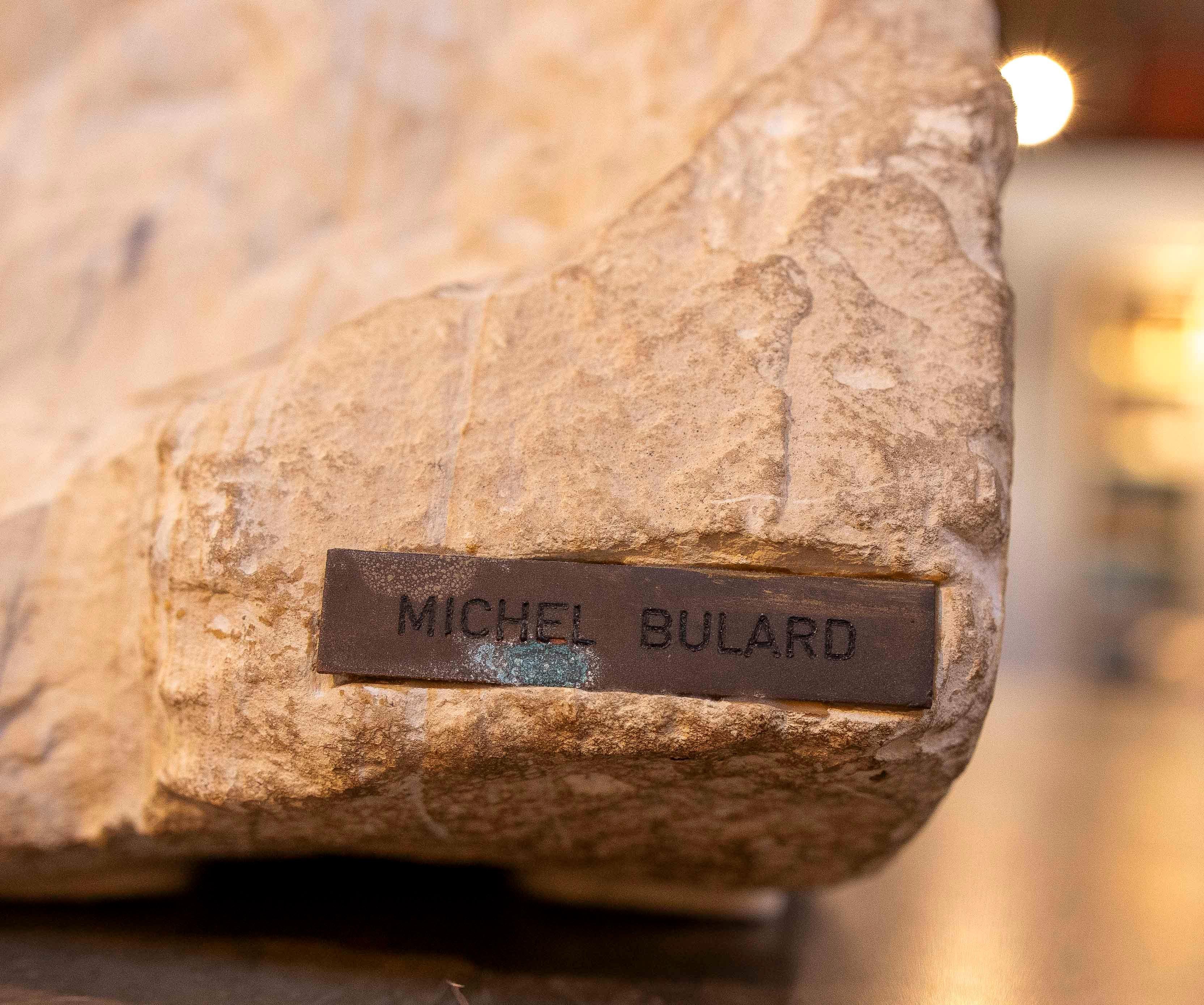 Scultura in pietra di Michel Bulard degli anni '70 