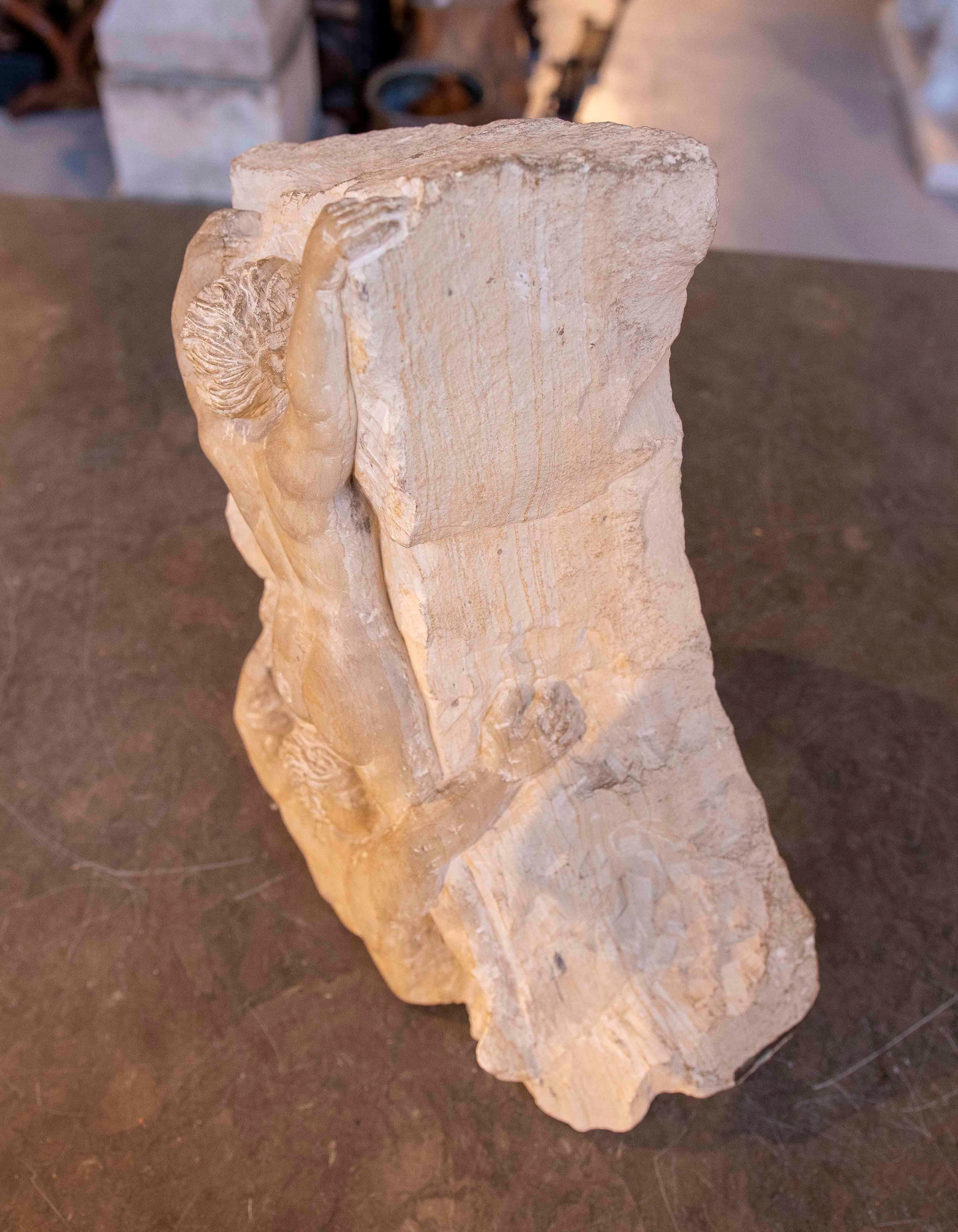 Scultura in pietra di Michel Bulard degli anni '70 