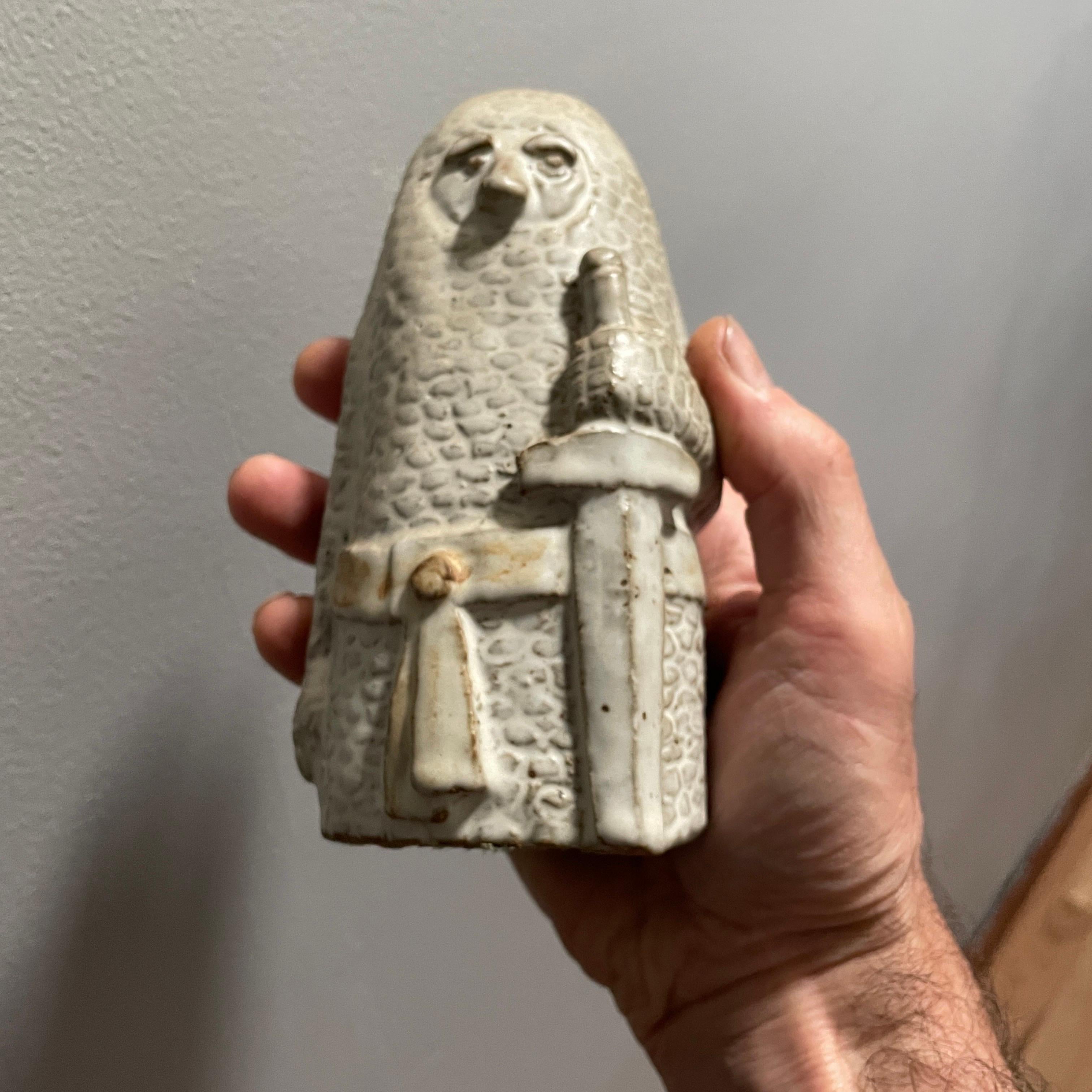 Gres degli anni '70 King Arthur Cavaliere Medievale Figura Biomorfa del Mid-Century Danese in vendita 2