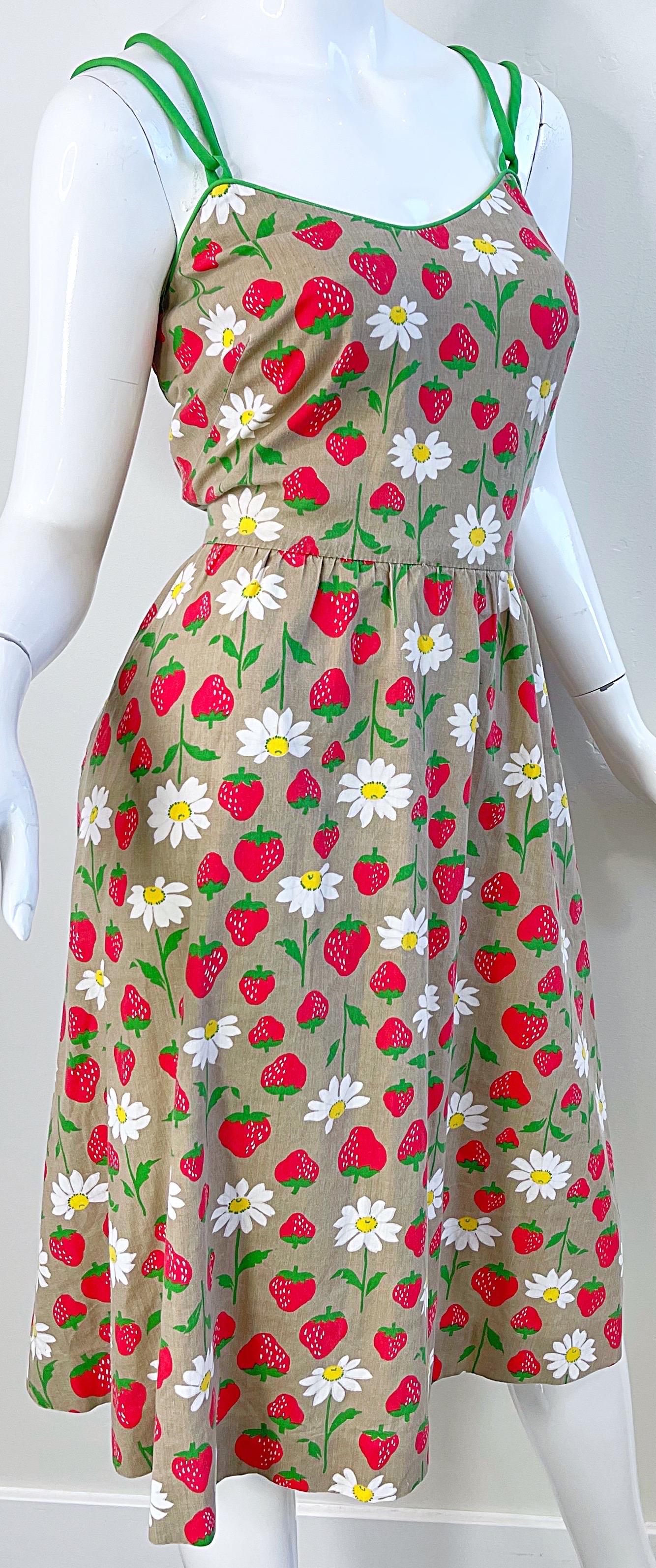 Brown 1970s Strawberry and Daisy Novelty Print Khaki Vintage 70s Cotton Sun Dress