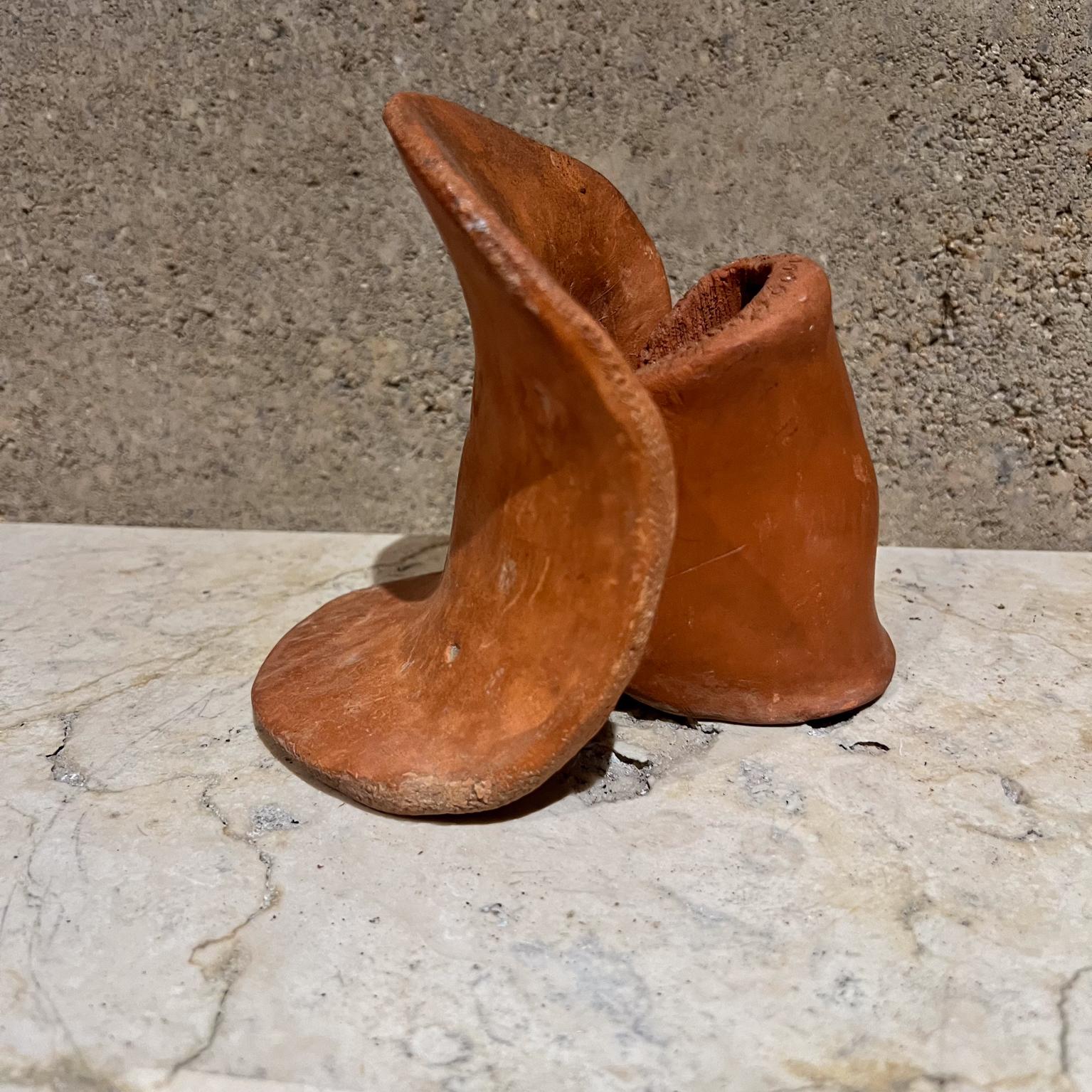Mid-Century moderno Studio A 1970 Art Pottery Scultura astratta Zoccolo in vendita