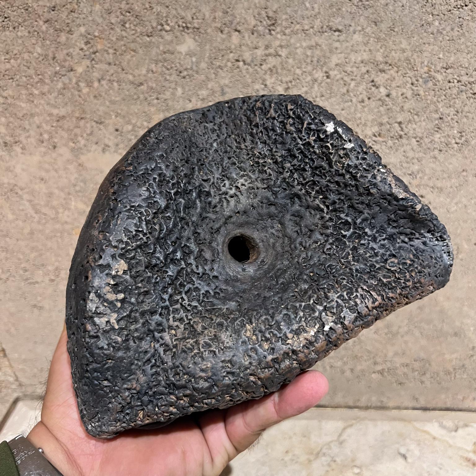 1970s Studio Pottery Abstract Textured Triangular Object In Good Condition For Sale In Chula Vista, CA