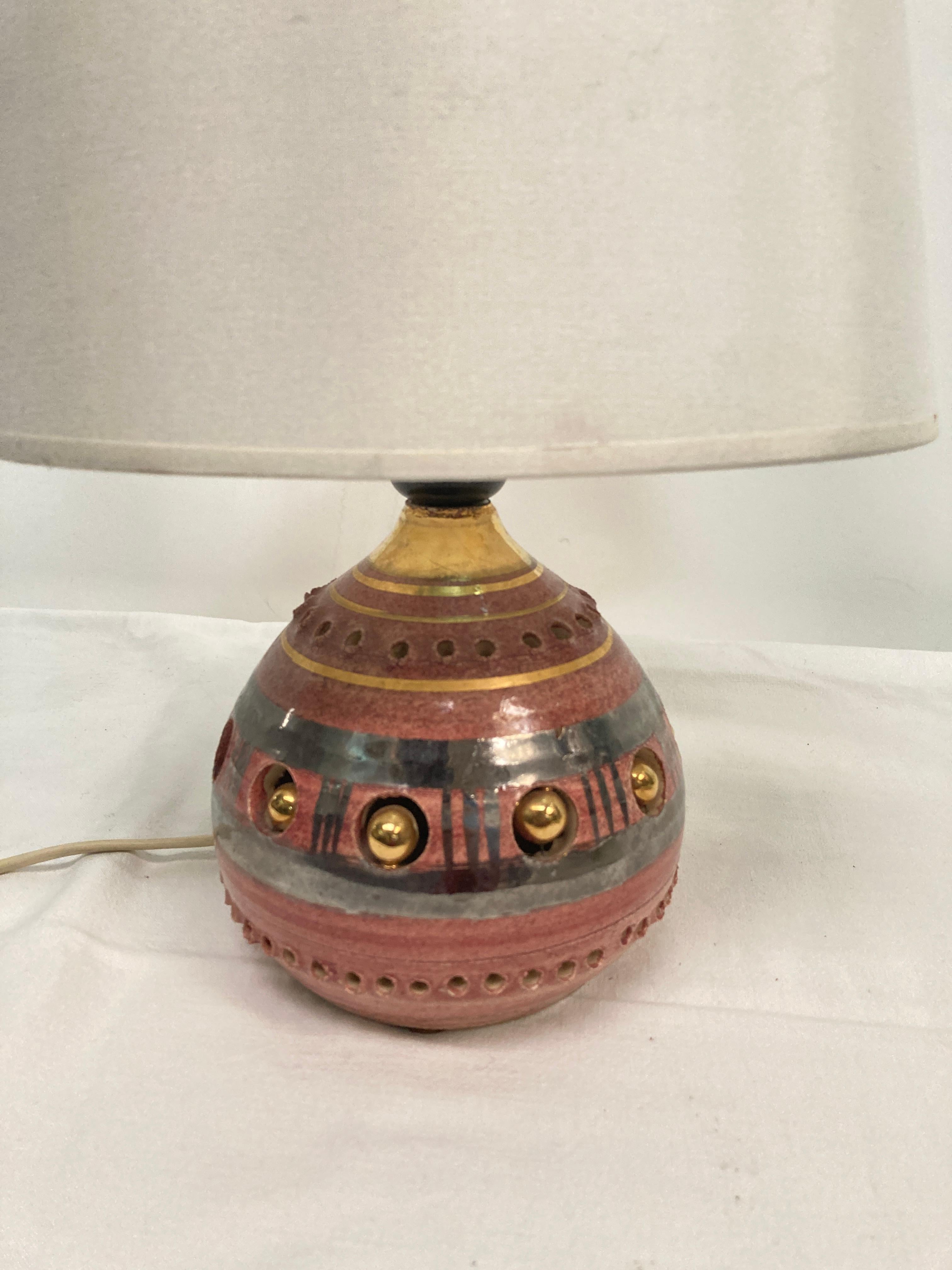 1970's Studio pottery ceramic lamp by Georges Pelletier
Great condition
Signed
Dimensions given without shade
No shade included