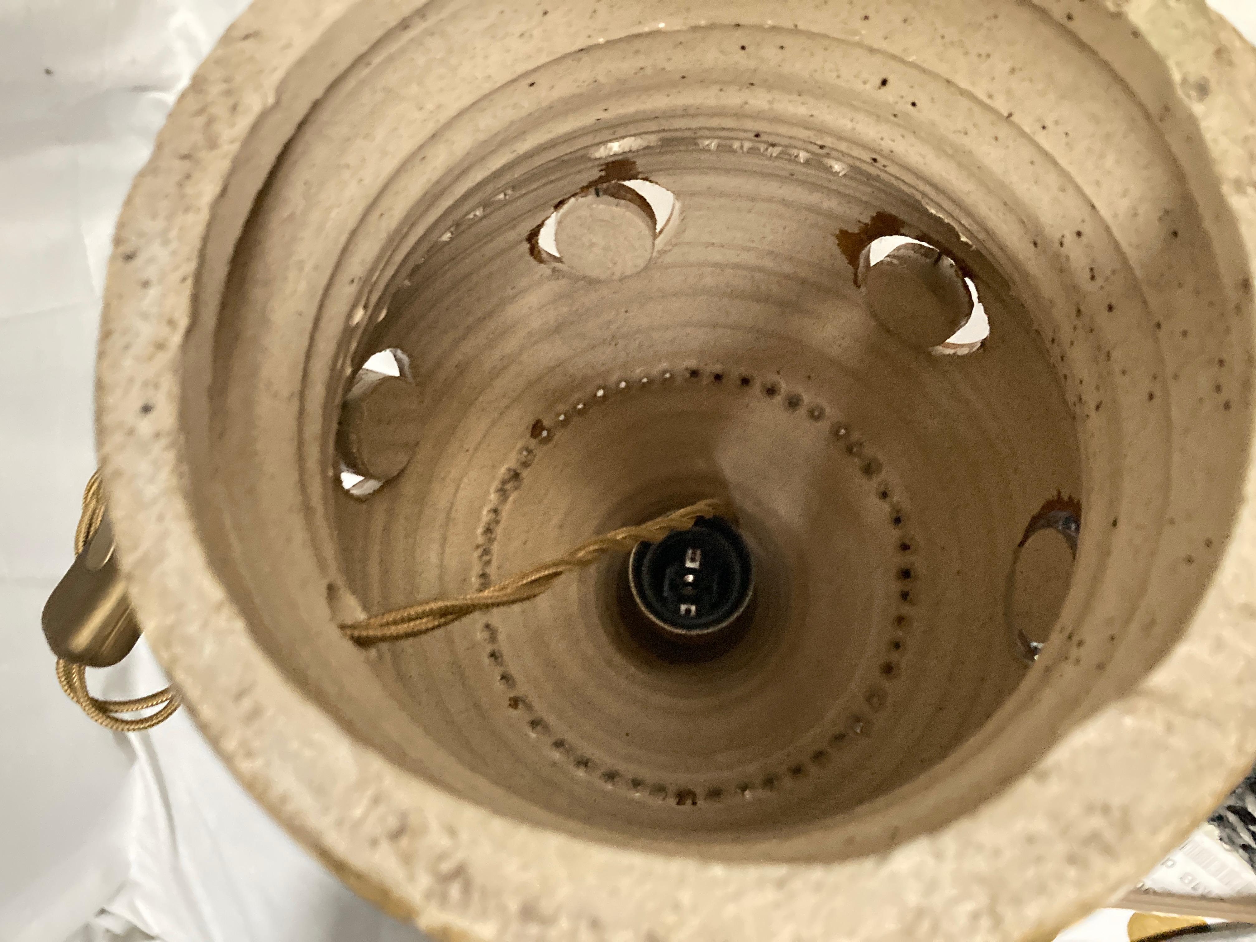 Lámpara de cerámica Studio Pottery de 1970 de Georges Pelletier Cerámico en venta