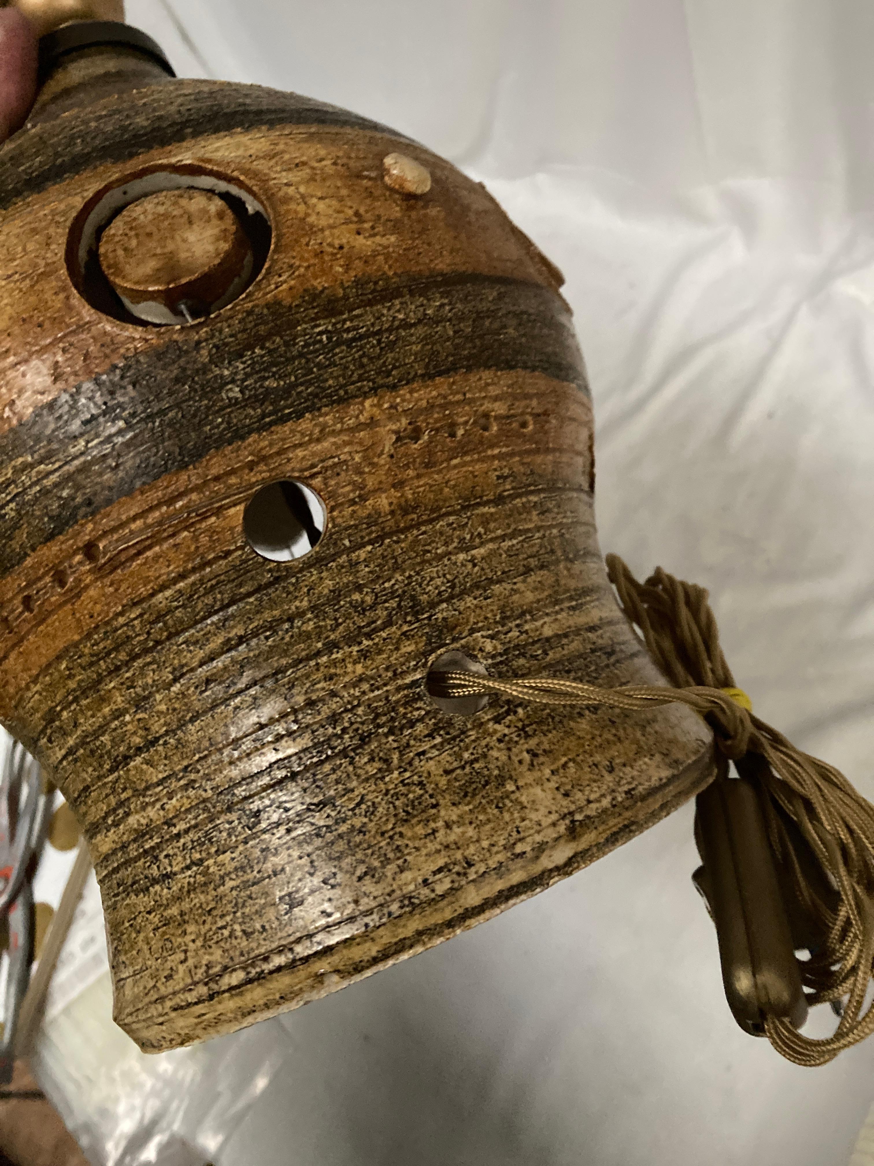 Lámpara de cerámica Studio Pottery de 1970 de Georges Pelletier en venta 2