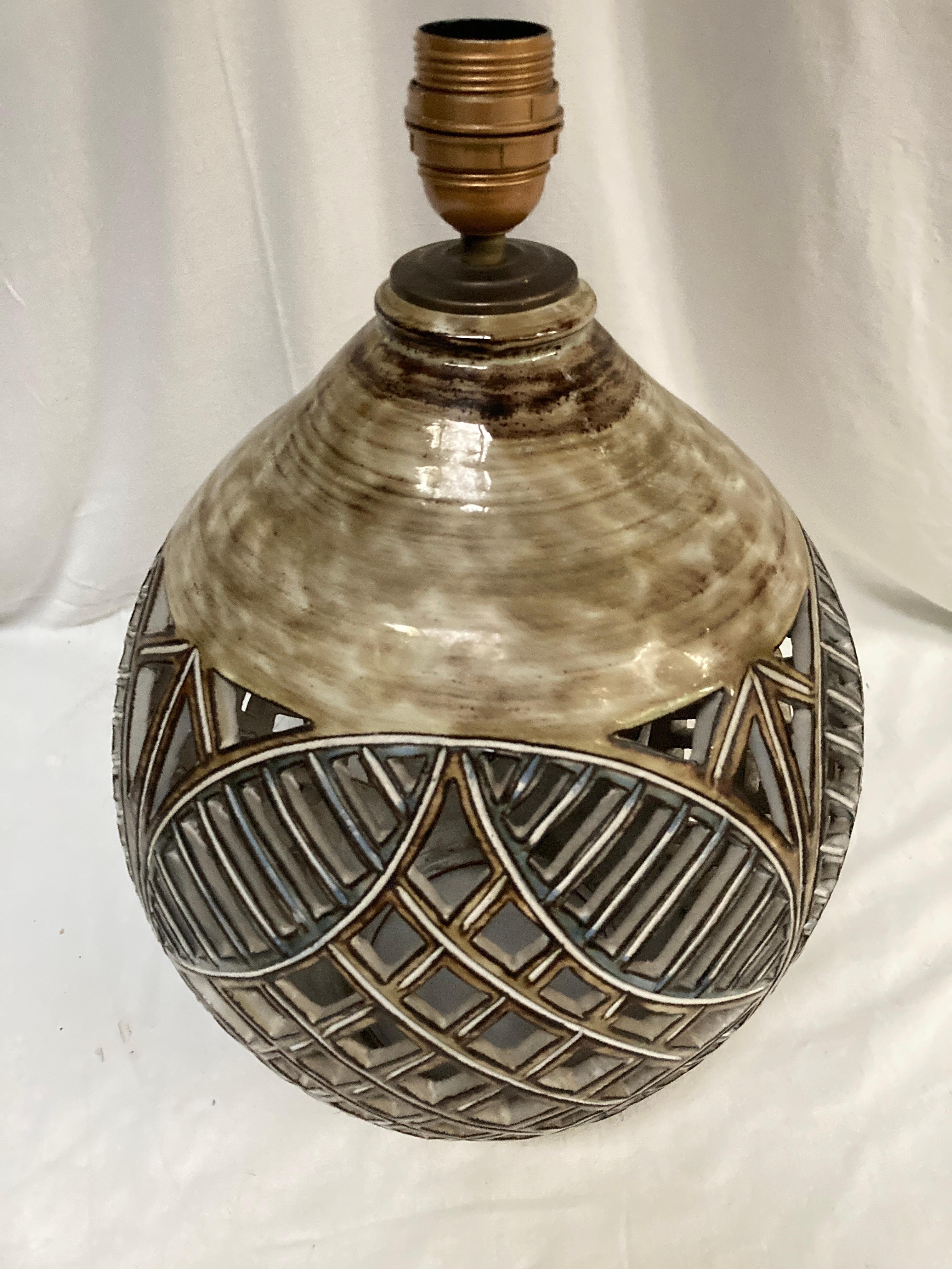 Lámpara de cerámica Studio Pottery de 1970 de Le Vieux Moulin Vallauris finales del siglo XX en venta