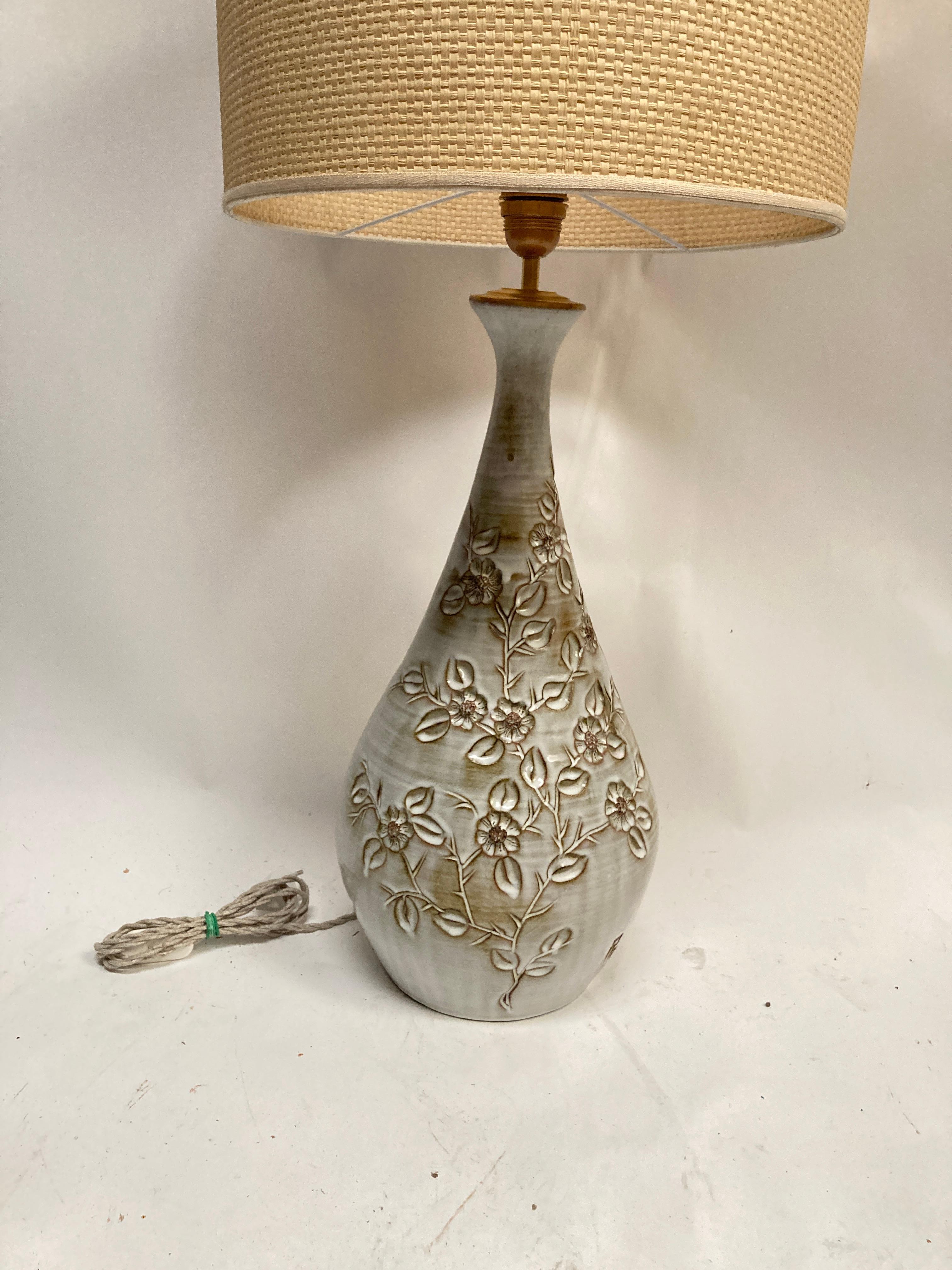 Very nice 1970's one of a kind Studio pottery lamp
Vallauris
France
Dimensions given without shade
No shade included