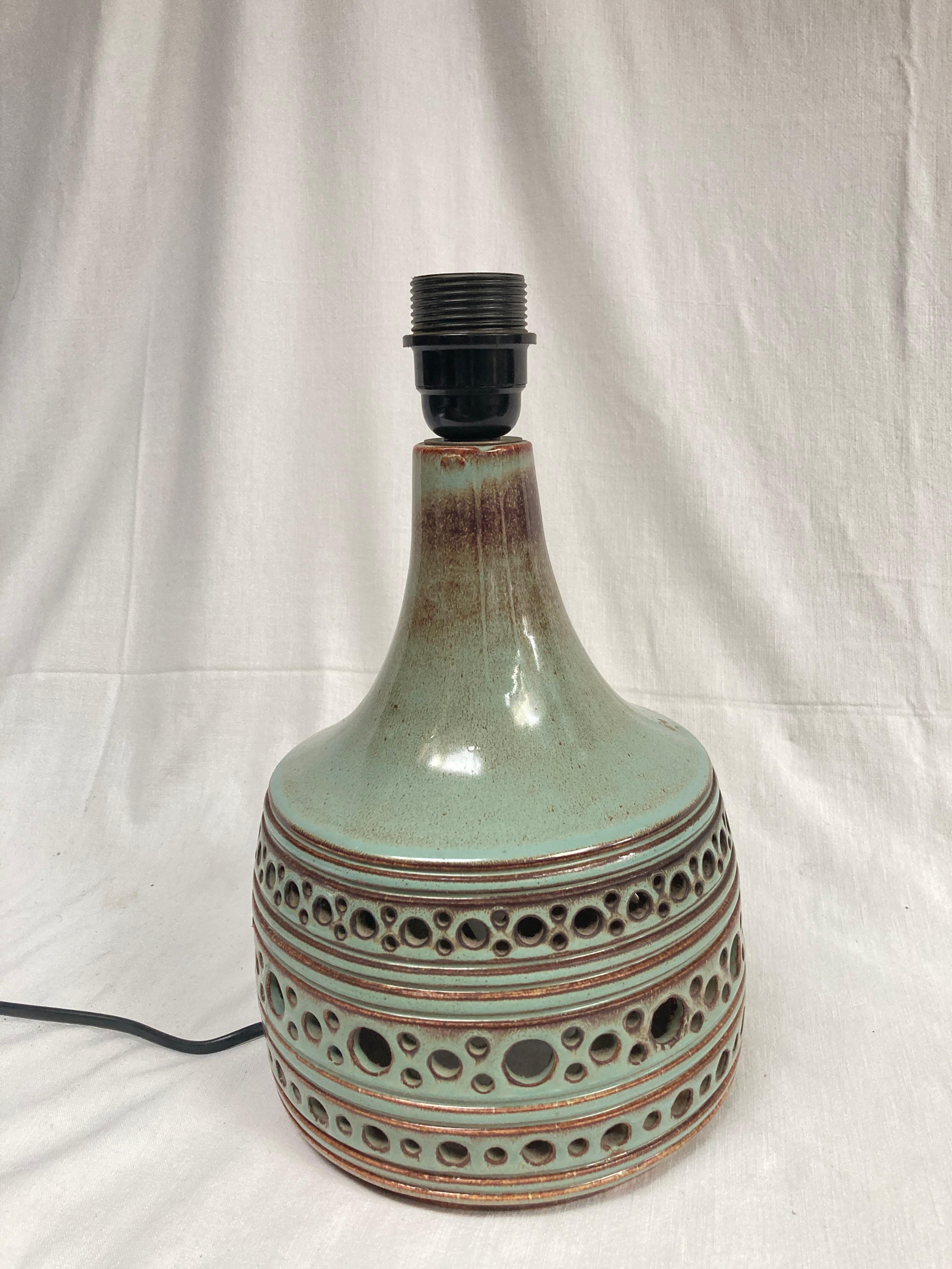 Lámpara de cerámica Studio Pottery de 1970 de Vallauris en Bueno estado para la venta en Bois-Colombes, FR