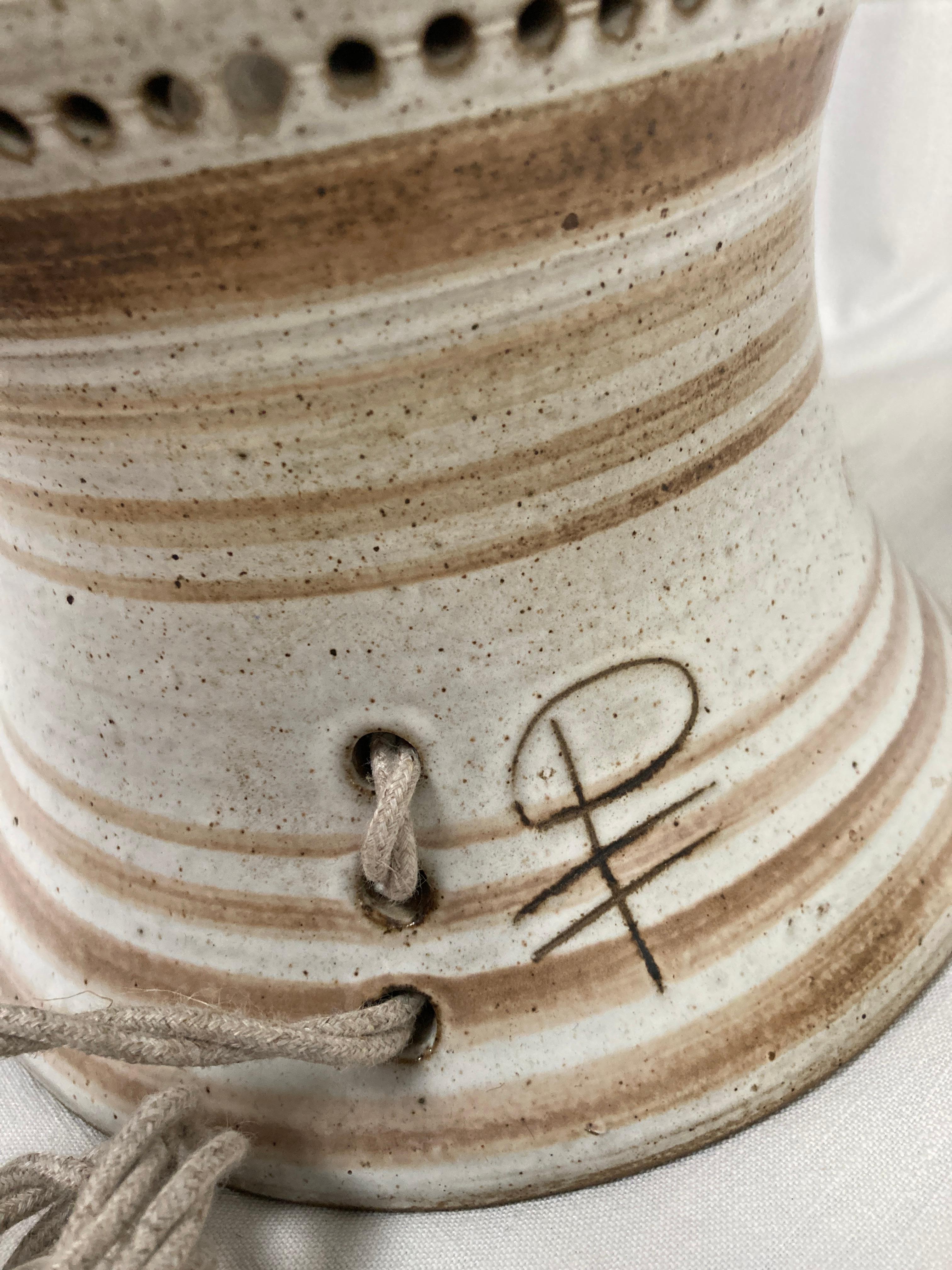Lámpara de cerámica Studio Pottery de 1970 de Vallauris finales del siglo XX en venta