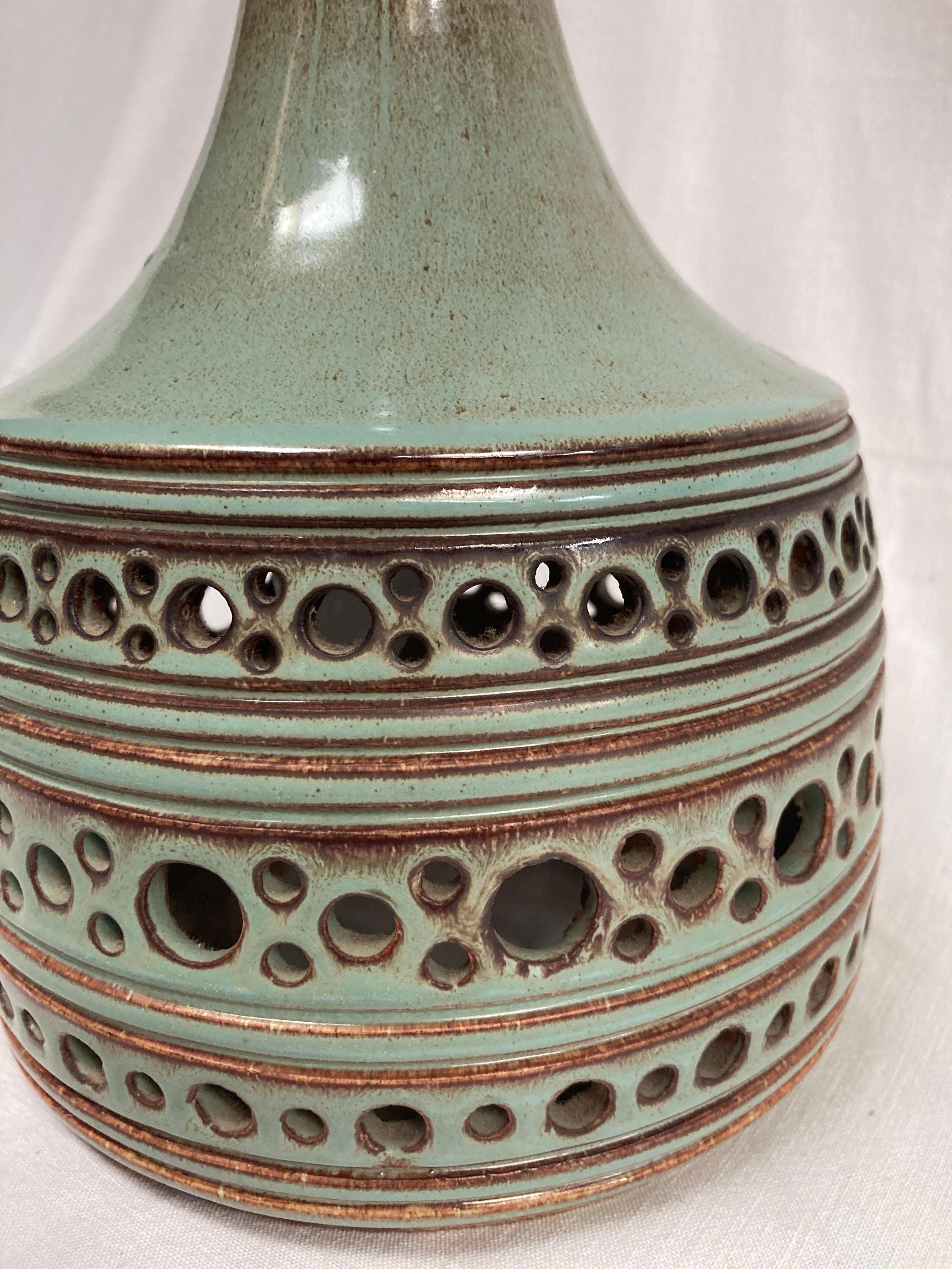Lámpara de cerámica Studio Pottery de 1970 de Vallauris finales del siglo XX en venta
