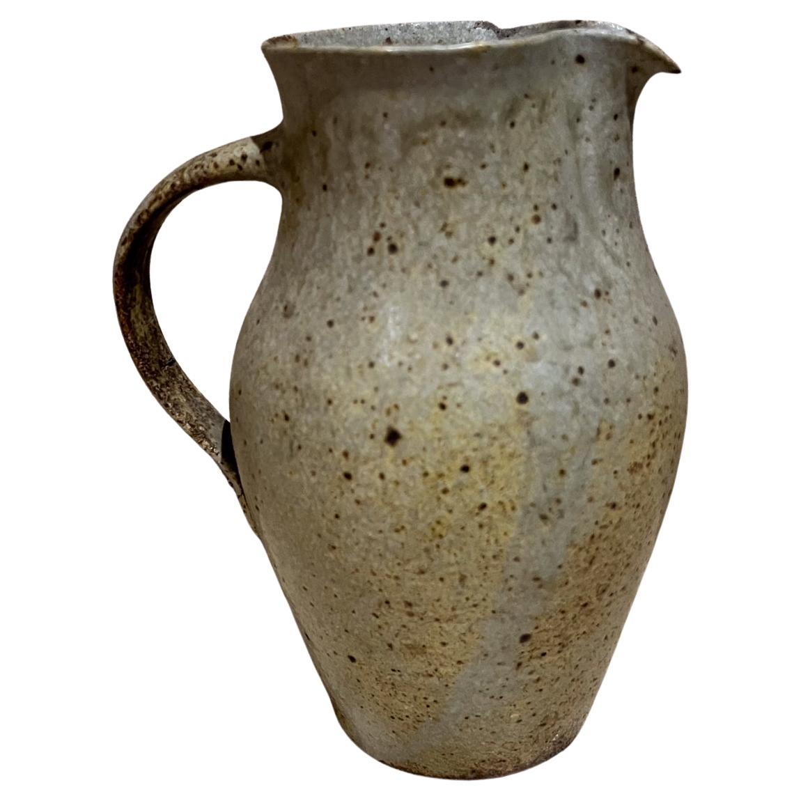 Brocca in gres scultoreo di Studio Pottery degli anni '70