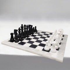 1970s Stunning Black and White Chess Set in Volterra Alabaster. Made in Italy
