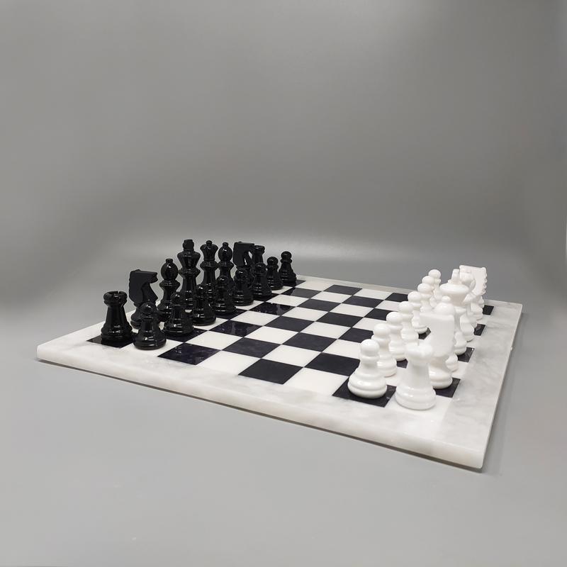 Mid-Century Modern 1970s Stunning Black and White Chess Set in Volterra Alabaster. Made in Italy For Sale