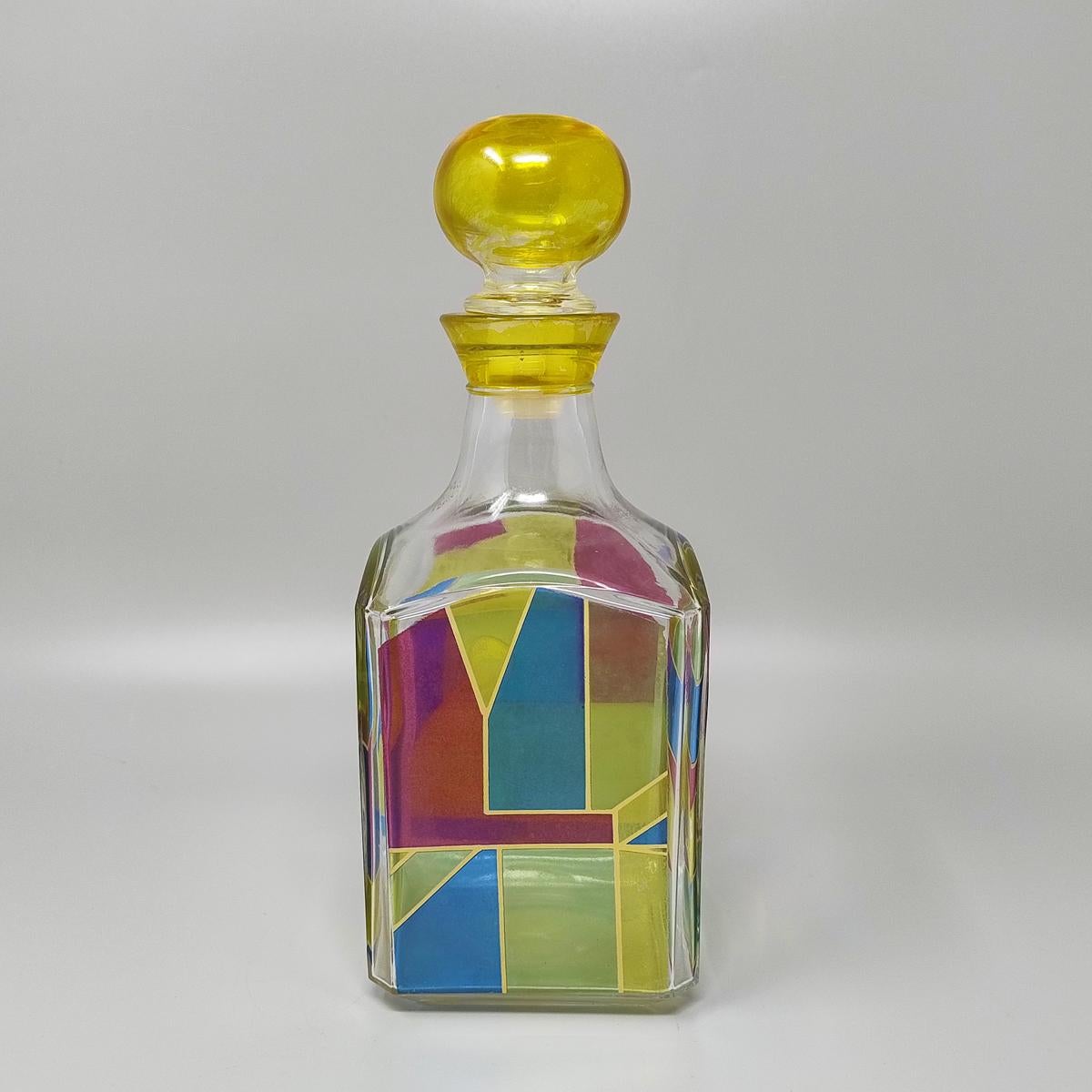 Mid-Century Modern Superbe carafe ou bouteille décorative des années 1970 par Luigi Bormioli. Fabriqué en Italie en vente