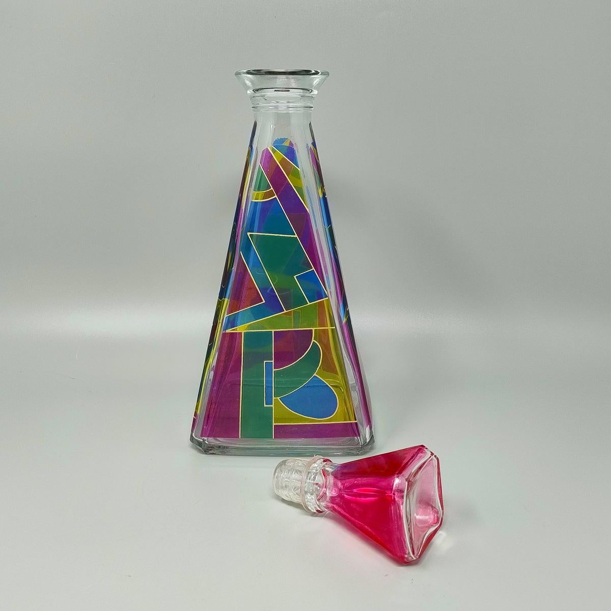 italien Superbe carafe ou bouteille décorative des années 1970 par Luigi Bormioli. Fabriqué en Italie en vente