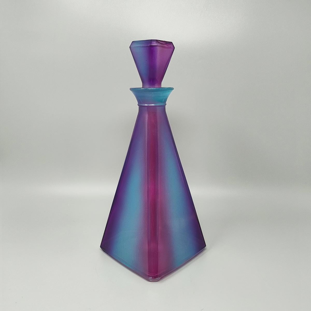 italien Superbe carafe ou bouteille décorative des années 1970 par Luigi Bormioli. Fabriqué en Italie en vente