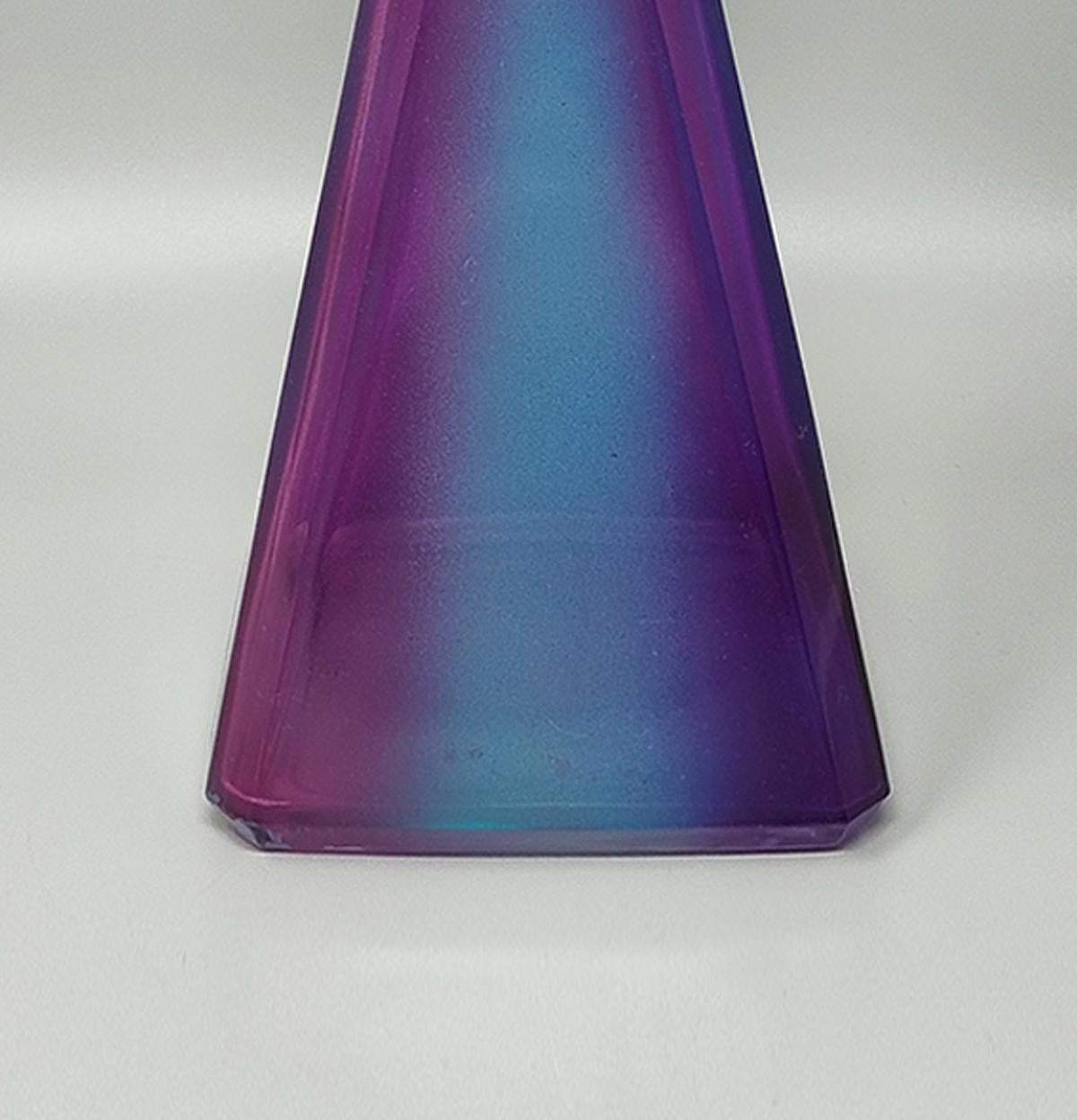 Cristal Superbe carafe ou bouteille décorative des années 1970 par Luigi Bormioli. Fabriqué en Italie en vente