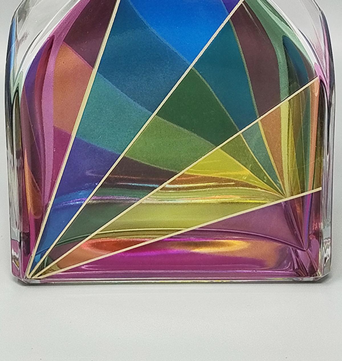 Impresionante decantador o botella decorativa de los años 70, obra de Luigi Bormioli. Fabricado en Italia Cristal en venta