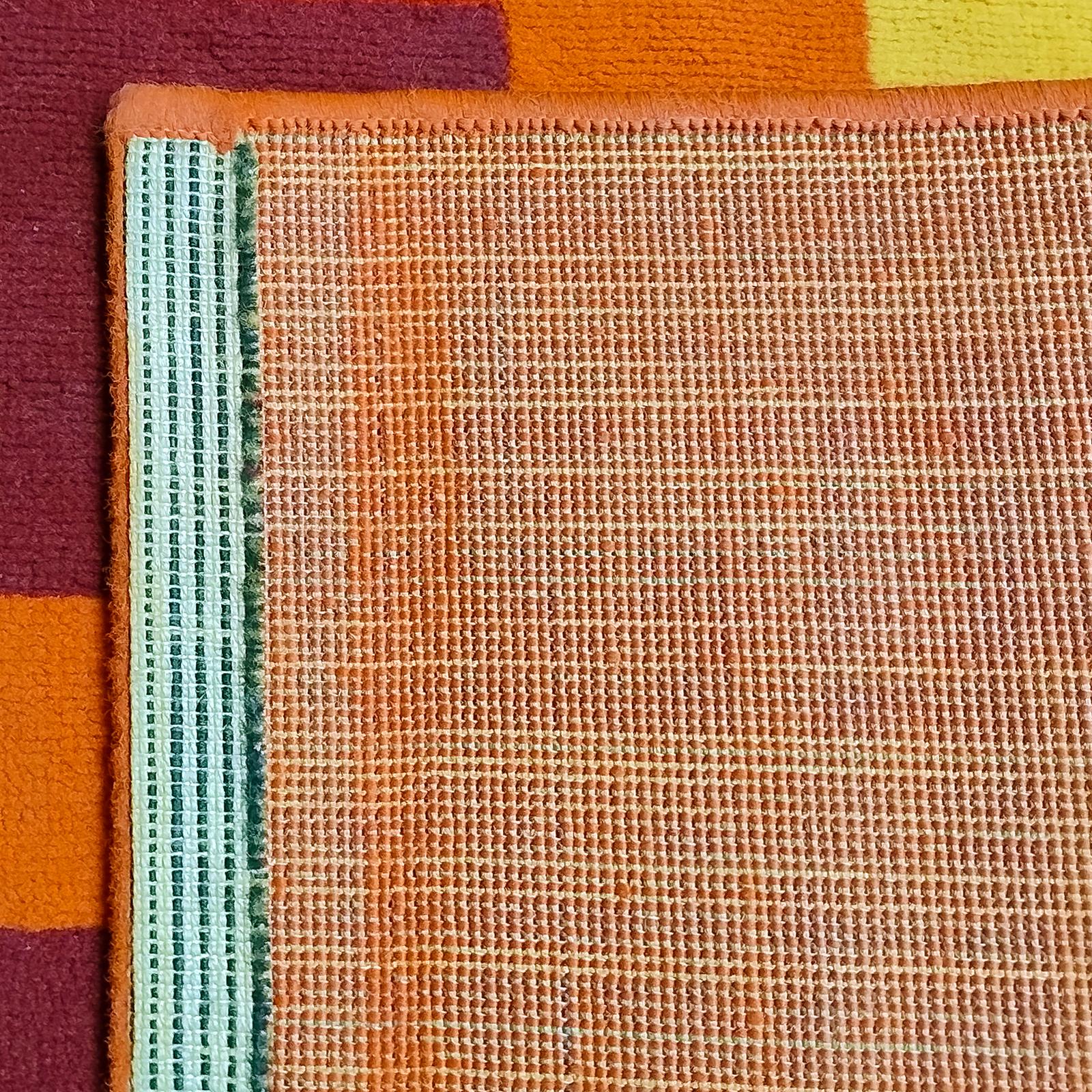 Tappeto geometrico A Space AGE anni '70 in lana. Prodotto in Italia in vendita 4