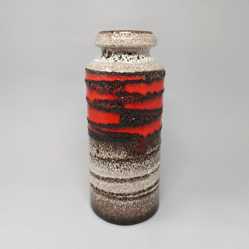 1970 Magnifique grand vase Scheurich Lava en excellent état.
Ce vase est une véritable œuvre d'art moderne
Dimensions :
diamètre 4,72