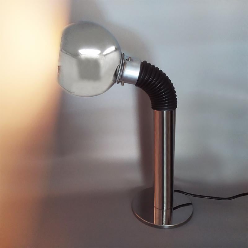 Metal 1970s Stunning Original Vintage Table Lamp by Zonca. Made in Italy For Sale