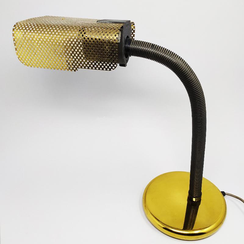Mid-Century Modern Superbe lampe de bureau vintage originale des années 1970 fabriquée en Italie par Targetti en vente