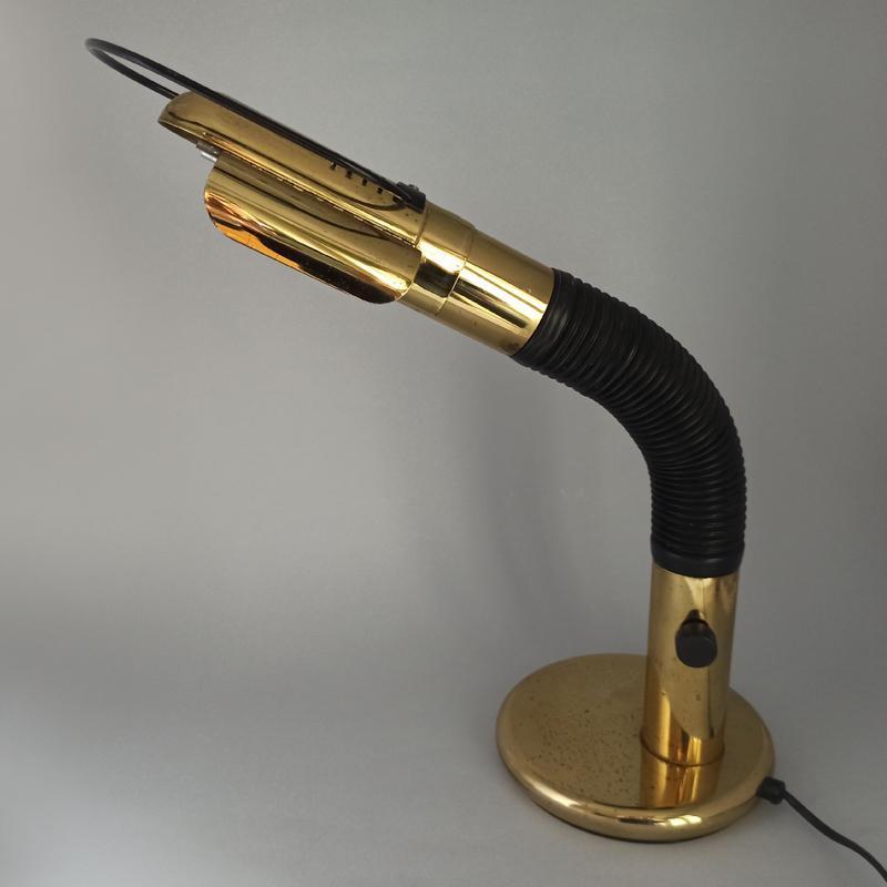 Mid-Century Modern 1970s Stunning Original Vintage Table Lamp design Made in Italy by Targetti For Sale