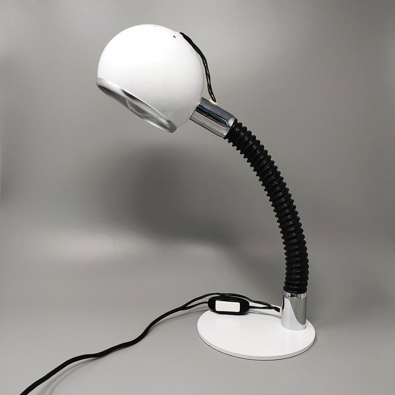 Mid-Century Modern Superbe lampe de bureau blanche Eyeball de l'ère spatiale des années 1970 par Reggiani. Fabriquée en Italie en vente