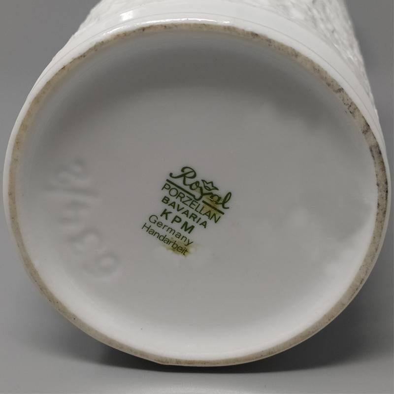 1970s Stunning Space Age White Vase in Bavaria's Porcelain, Made in Germany For Sale 1
