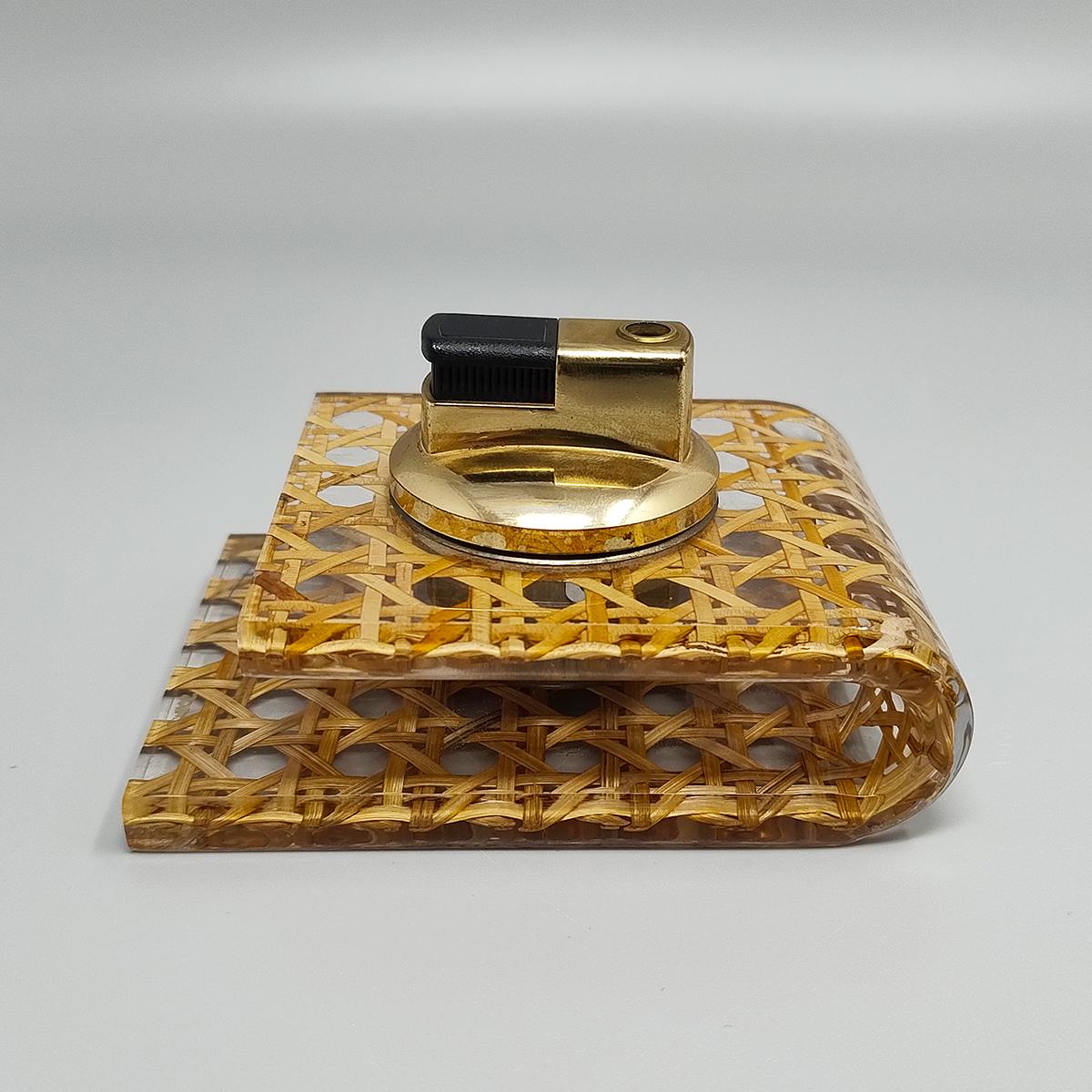 Italian 1970s Stunning Table Lighter in Vienna Straw By Geolel. Made in Italy For Sale