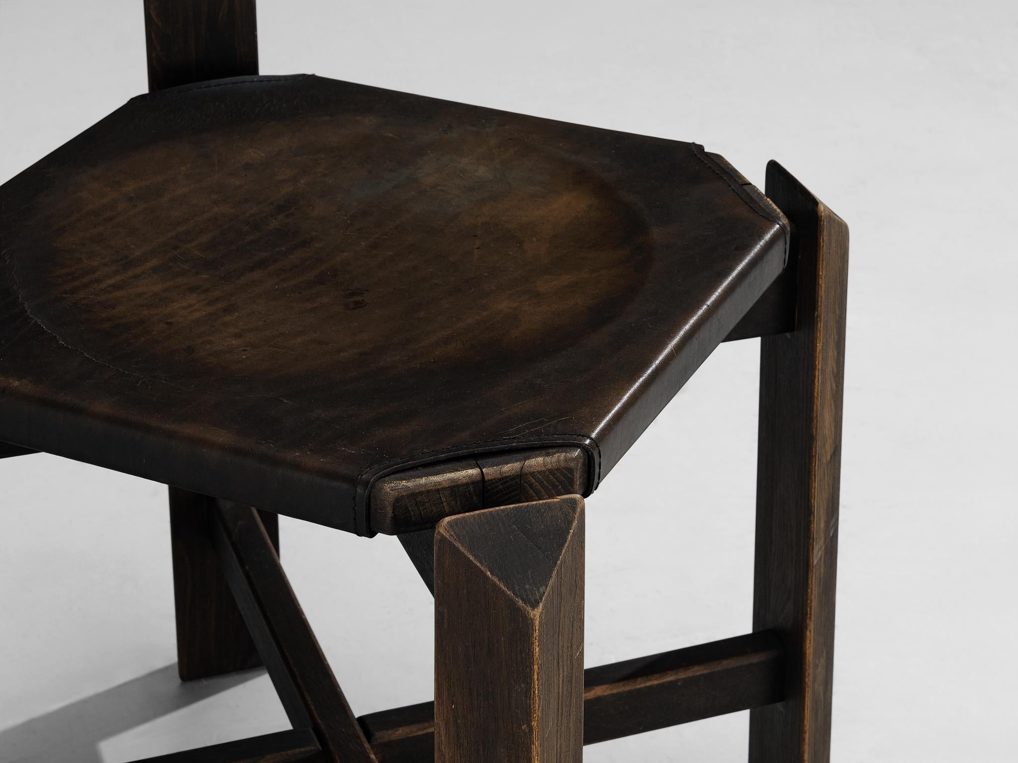 Mid-Century Modern 1970s Sturdy Dining Chair in Black Leather & Wood with Architectural Design For Sale