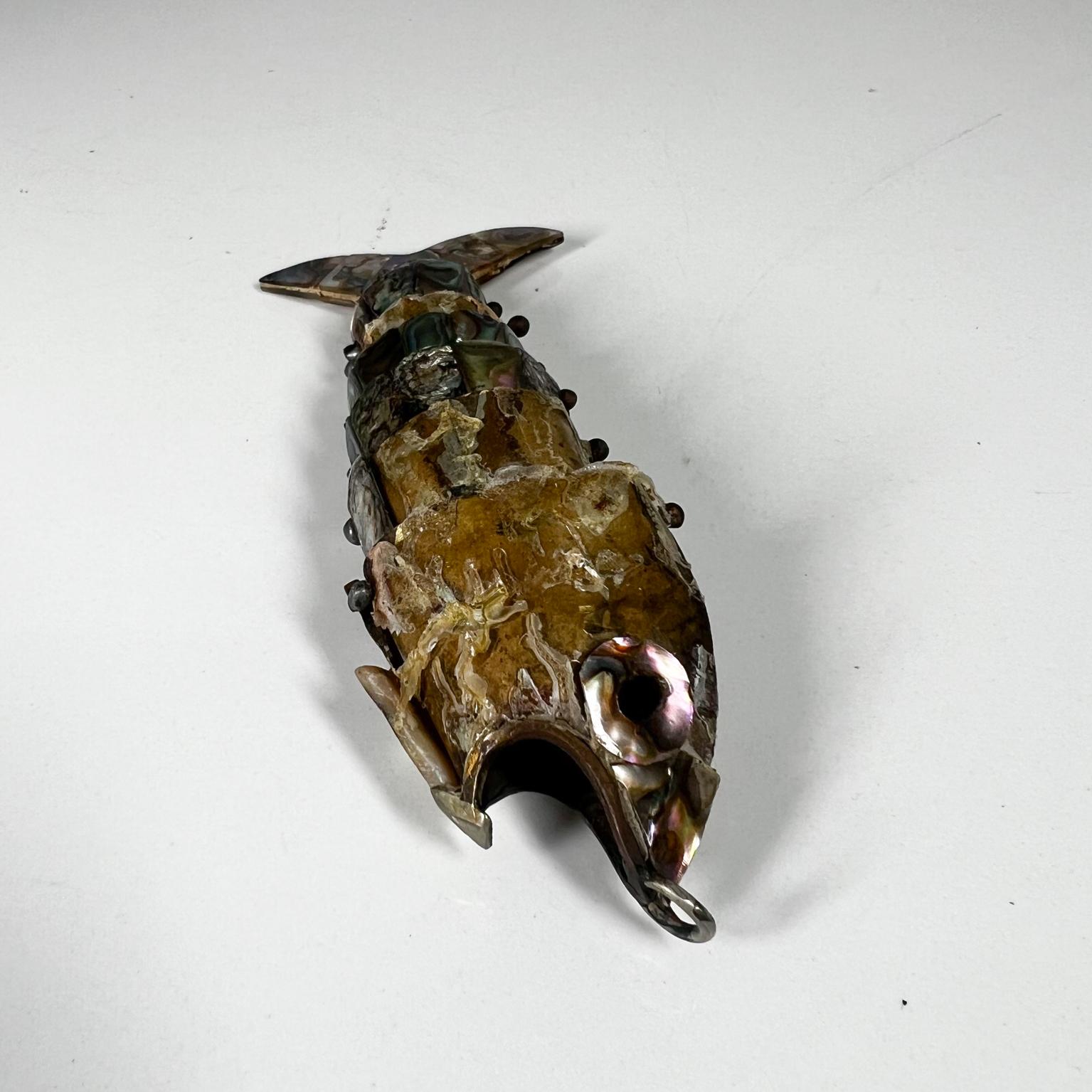 1970s Style Los Castillo Vintage Abalone Fish Bottle Opener Mexico Mexicano en venta