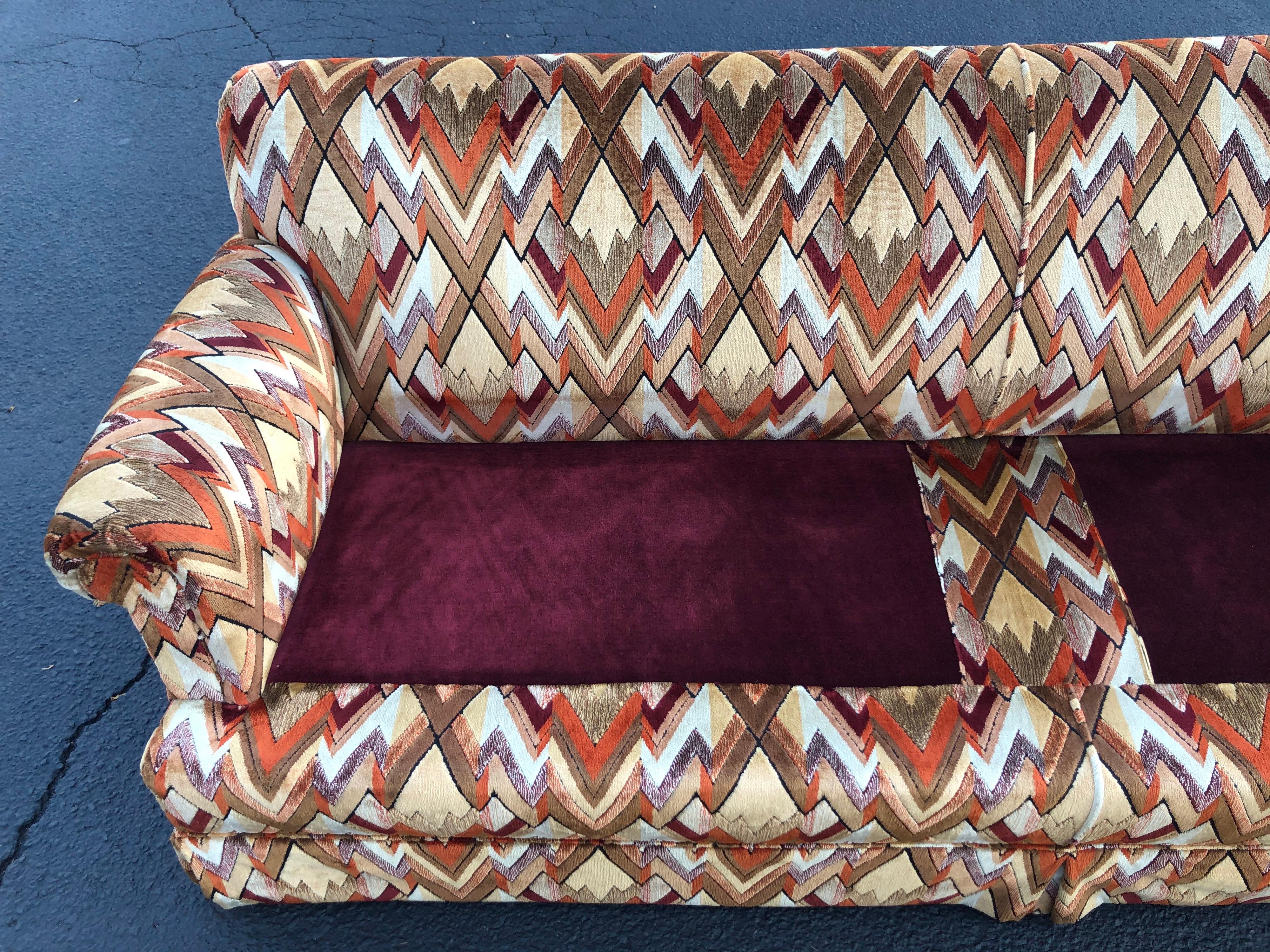1970s Style Sofa in Jack Lenor Larsen Chevron Fabric In Excellent Condition In Redding, CT