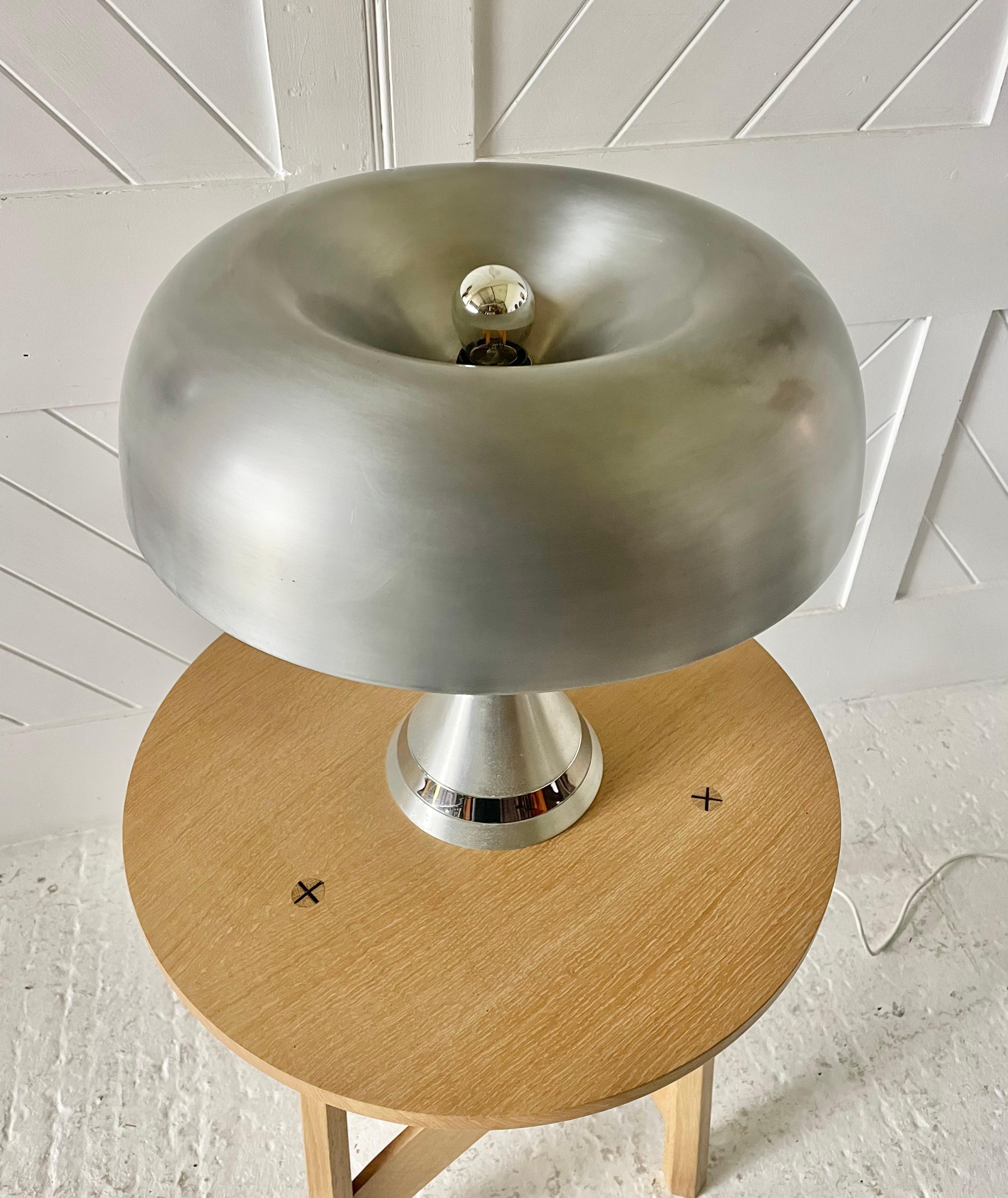 Lámpara de mesa italiana de los años 70 Moderno orgánico en venta