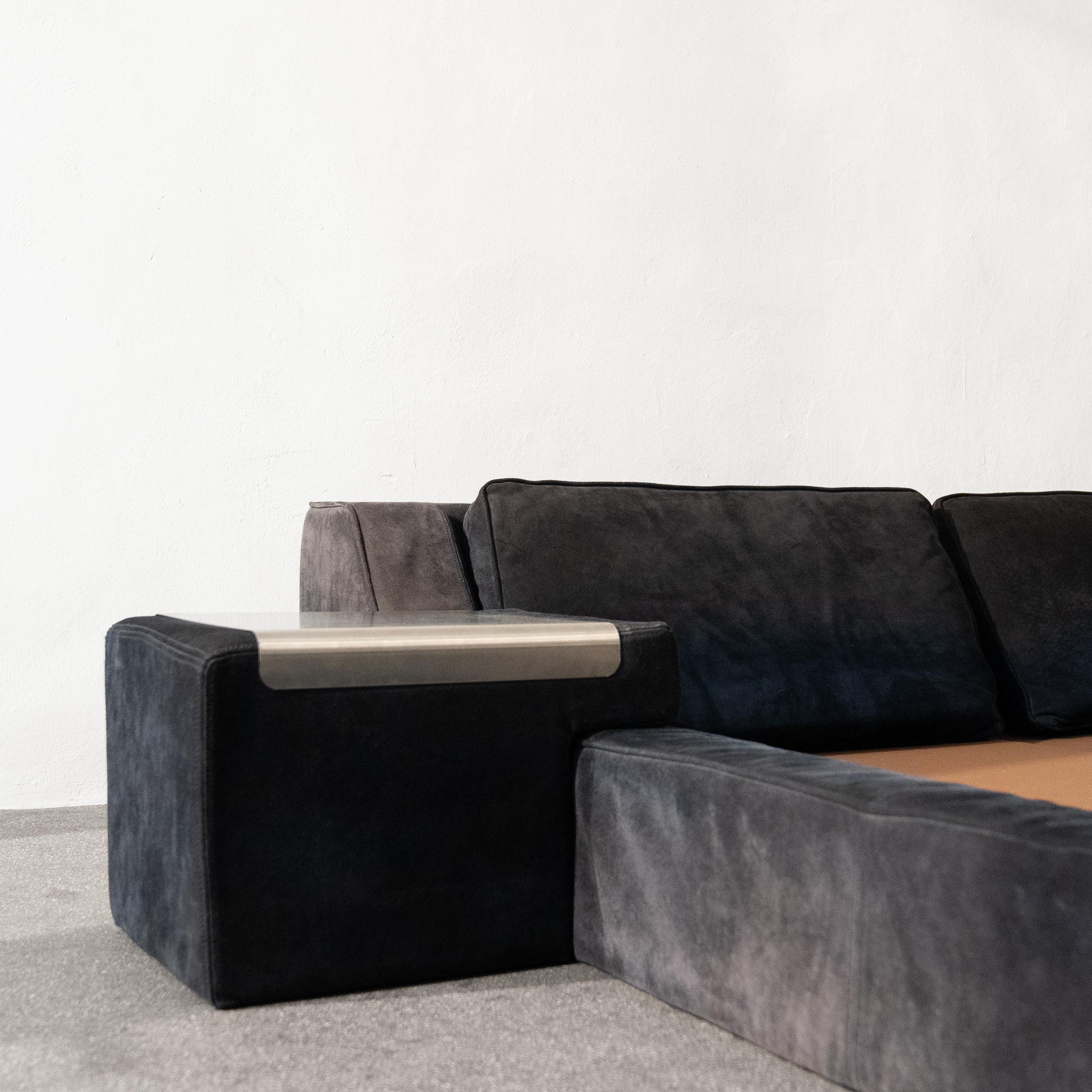 1970s Suede Bed Frame by Roche Bobois For Sale 5