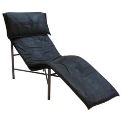 1970s Swedish Black Leather Chaise Longue by Tord Bjorklund