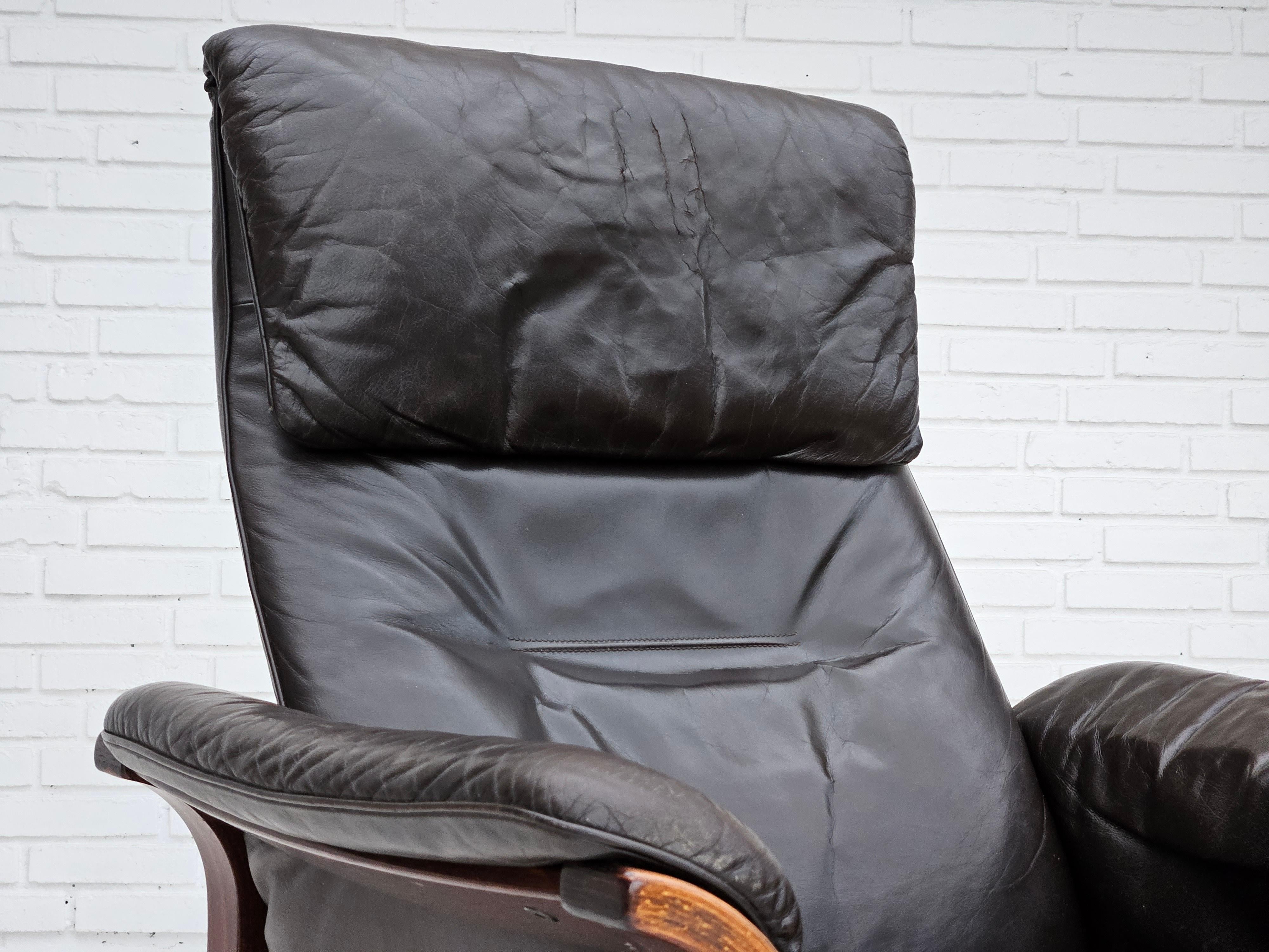 Années 1970, design suédois de Göte Möbler, chaise de salon réglable, cuir marron. en vente 7