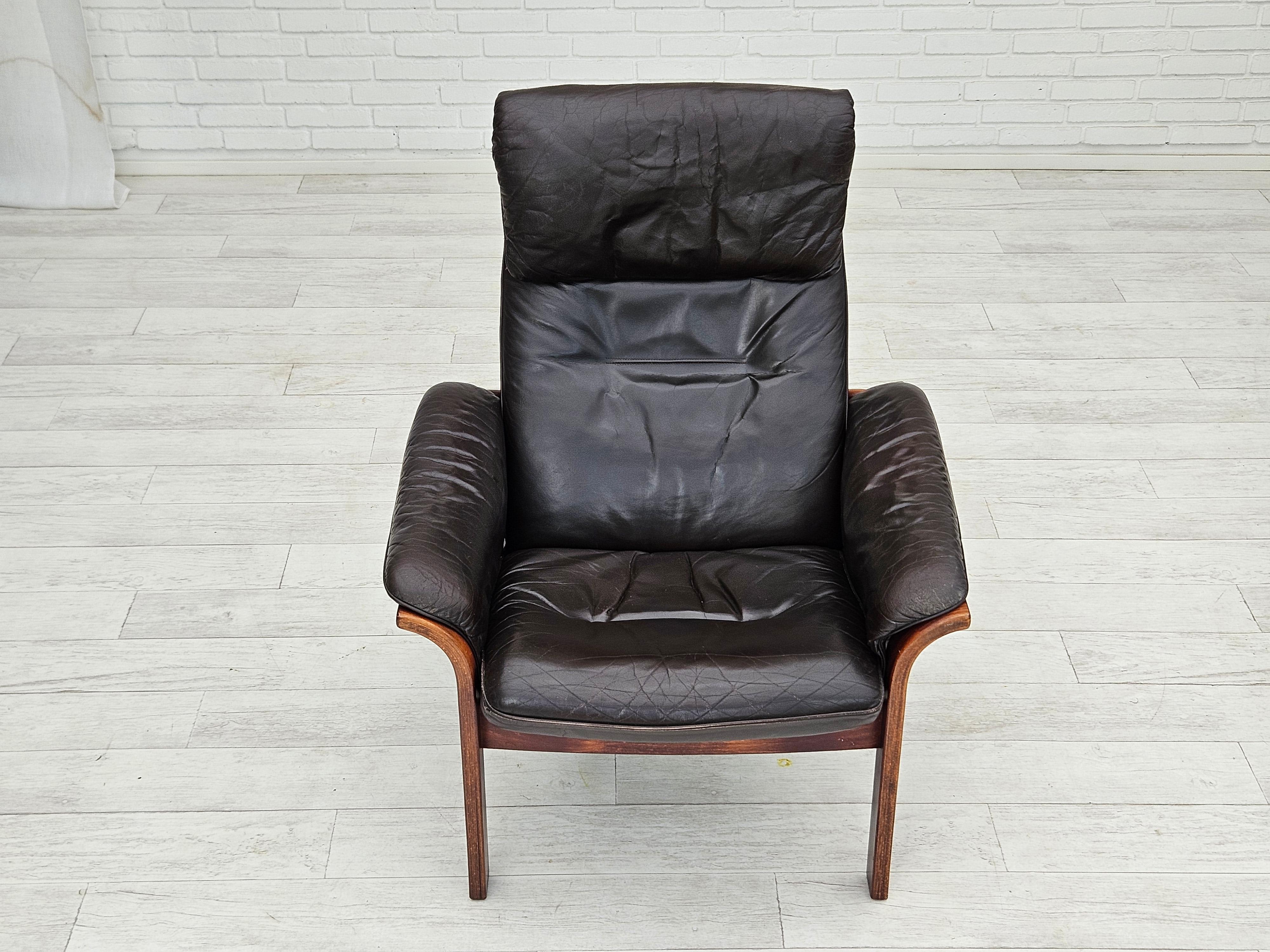 Suédois Années 1970, design suédois de Göte Möbler, chaise de salon réglable, cuir marron. en vente