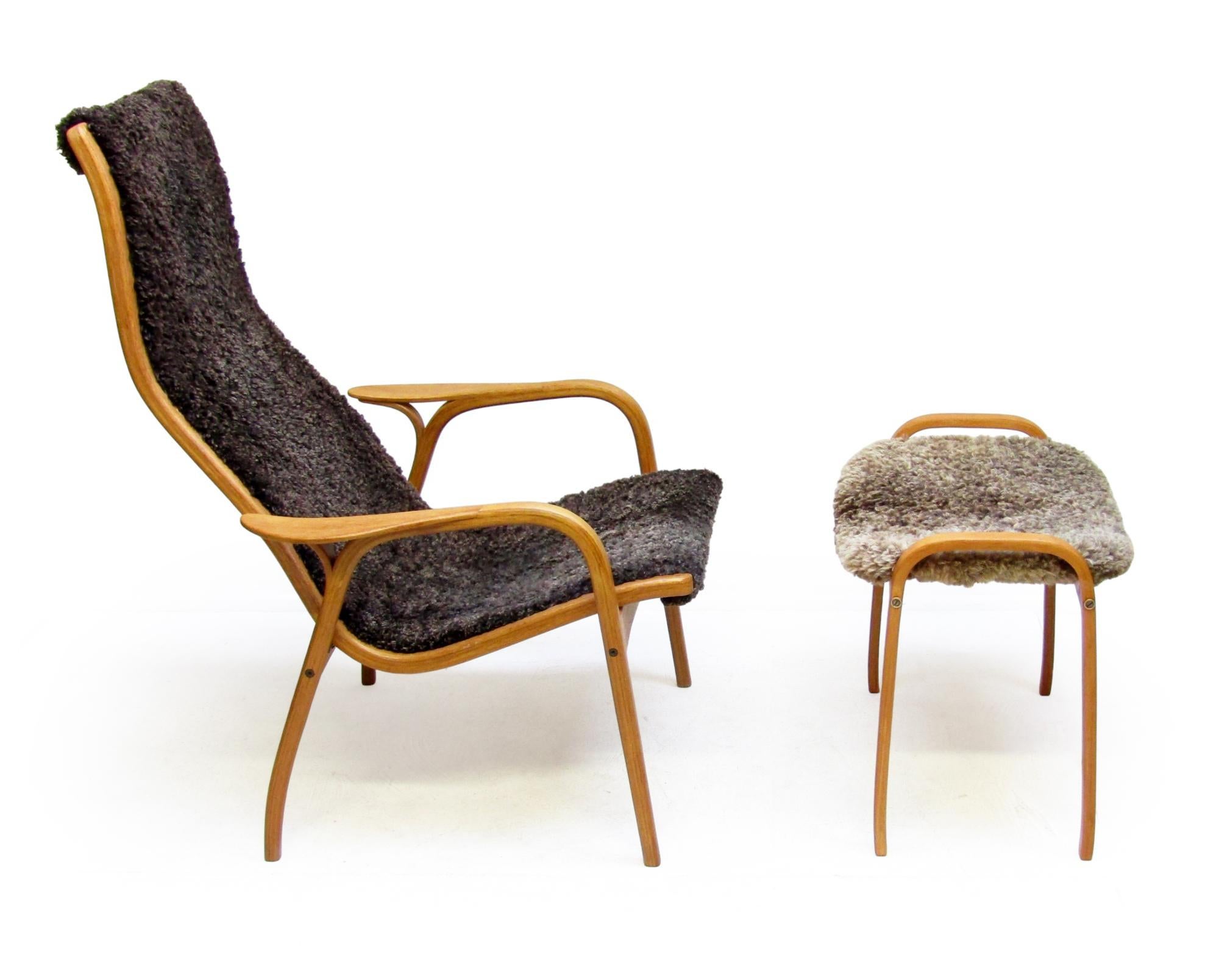 1970s Swedish Lamino Chair & Ottoman in Sheepskin by Yngve Ekstrom for Swedese For Sale 9
