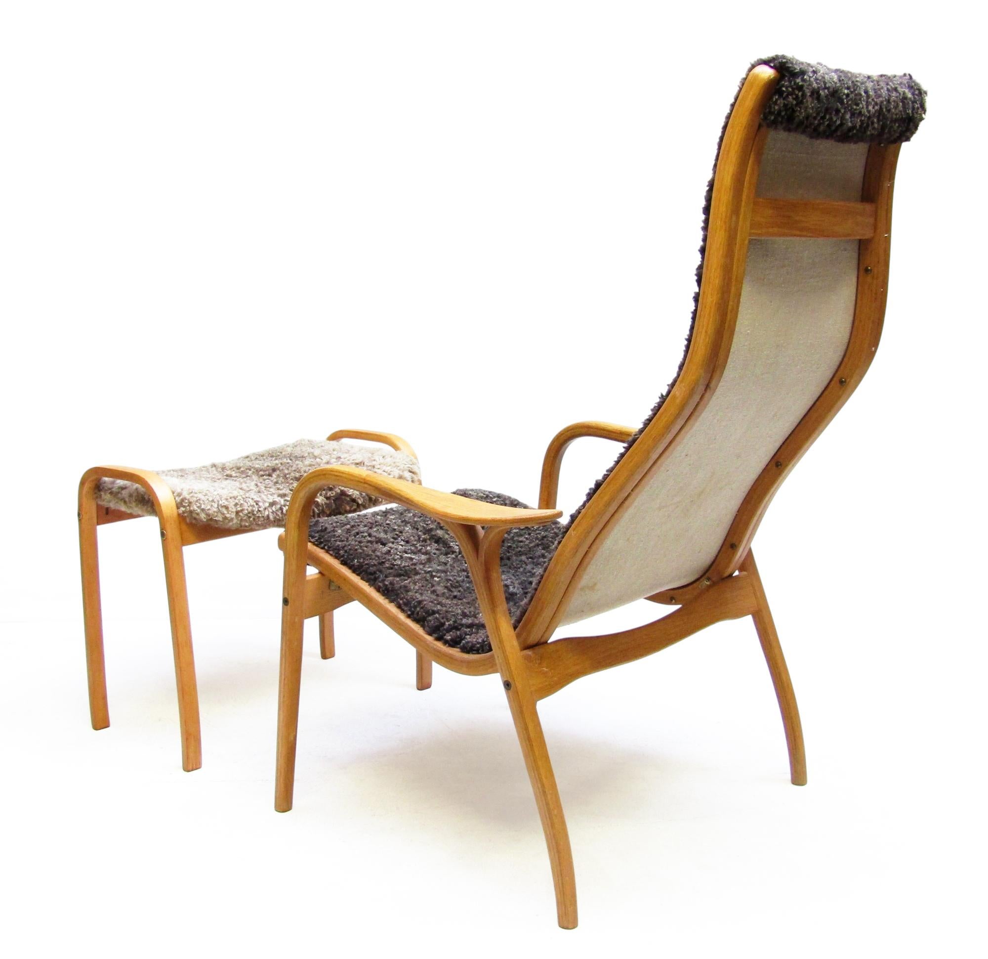 1970s Swedish Lamino Chair & Ottoman in Sheepskin by Yngve Ekstrom for Swedese For Sale 2