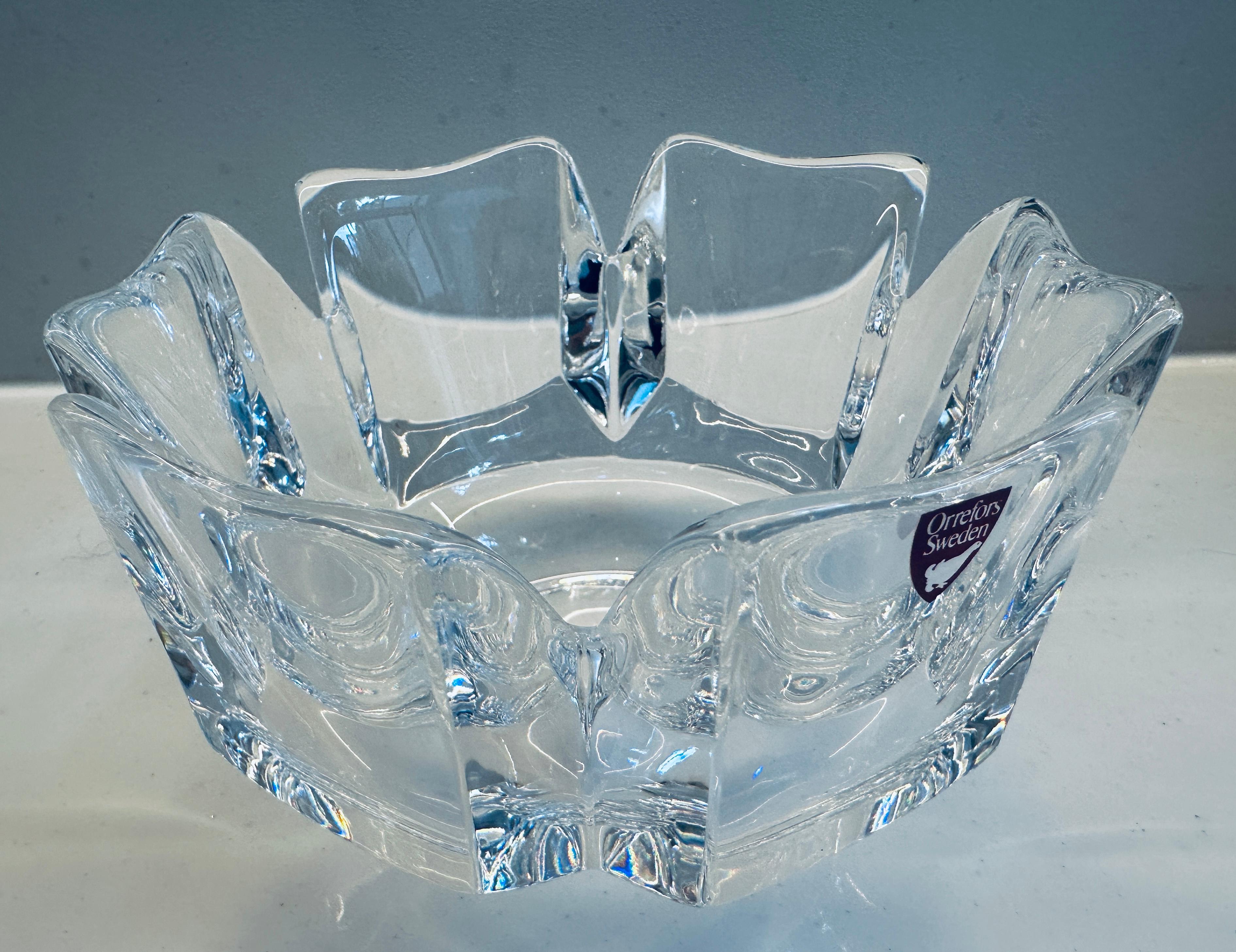 1970 Swedish Orrefors Crystal Glass Corona Bowl by Lars Hellsten No 4884-121 en vente 3