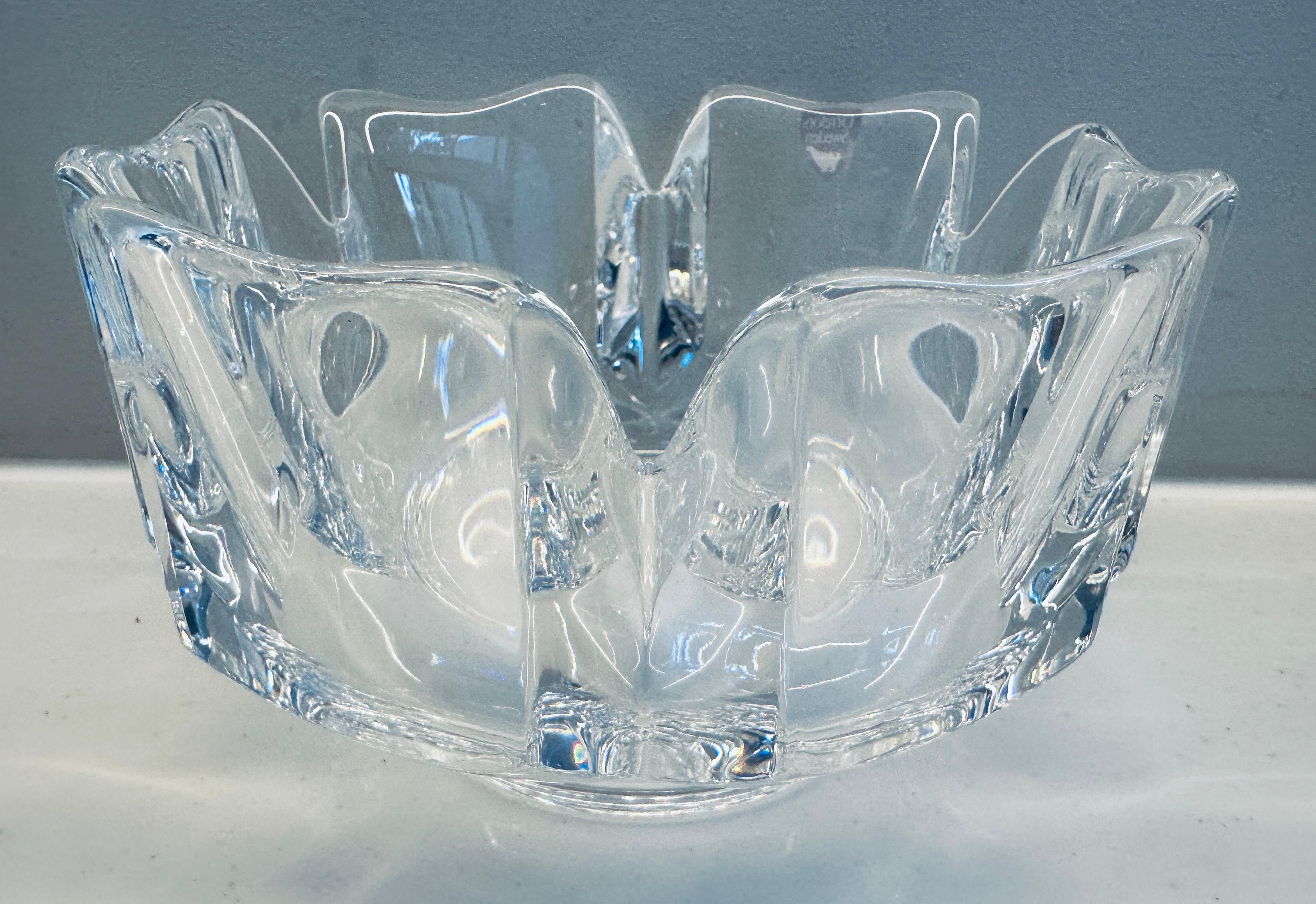 1970 Swedish Orrefors Crystal Glass Corona Bowl by Lars Hellsten No 4884-121 en vente 4