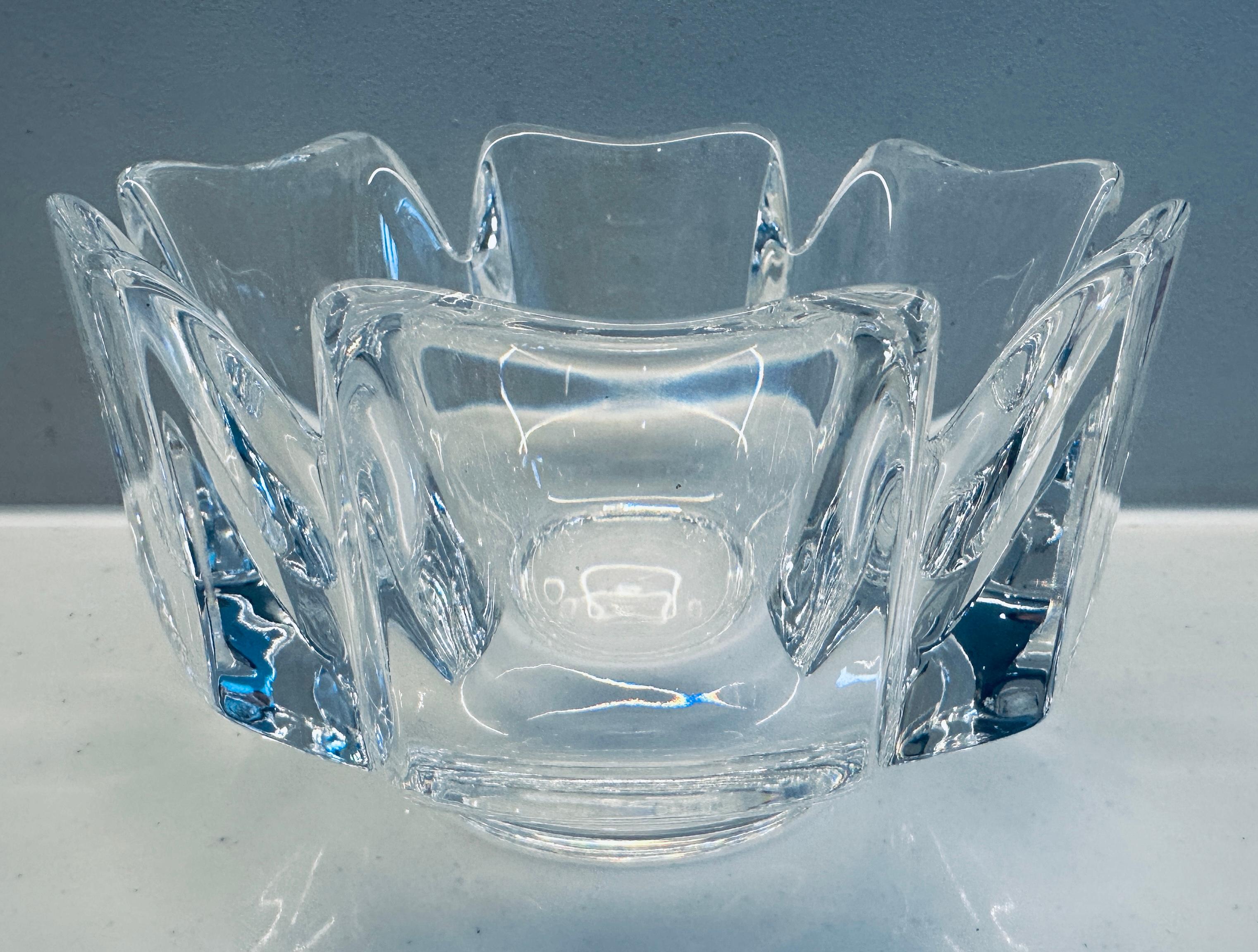 Un bol en verre d'art 