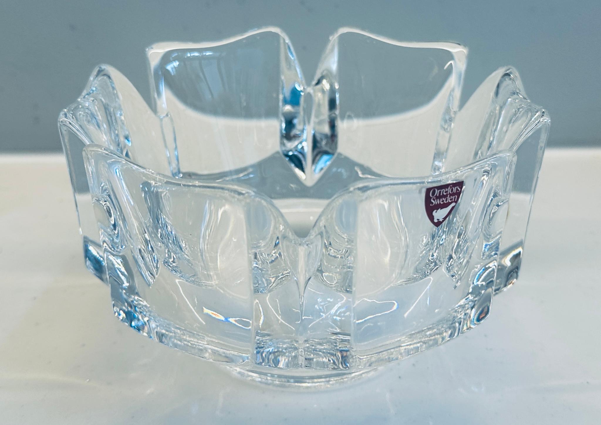 1970 Swedish Orrefors Crystal Glass Corona Bowl by Lars Hellsten No 4884-121 en vente 1