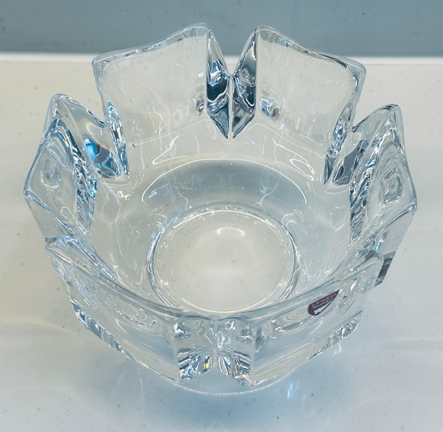 1970 Swedish Orrefors Crystal Glass Corona Bowl by Lars Hellsten No 4884-121 en vente 2
