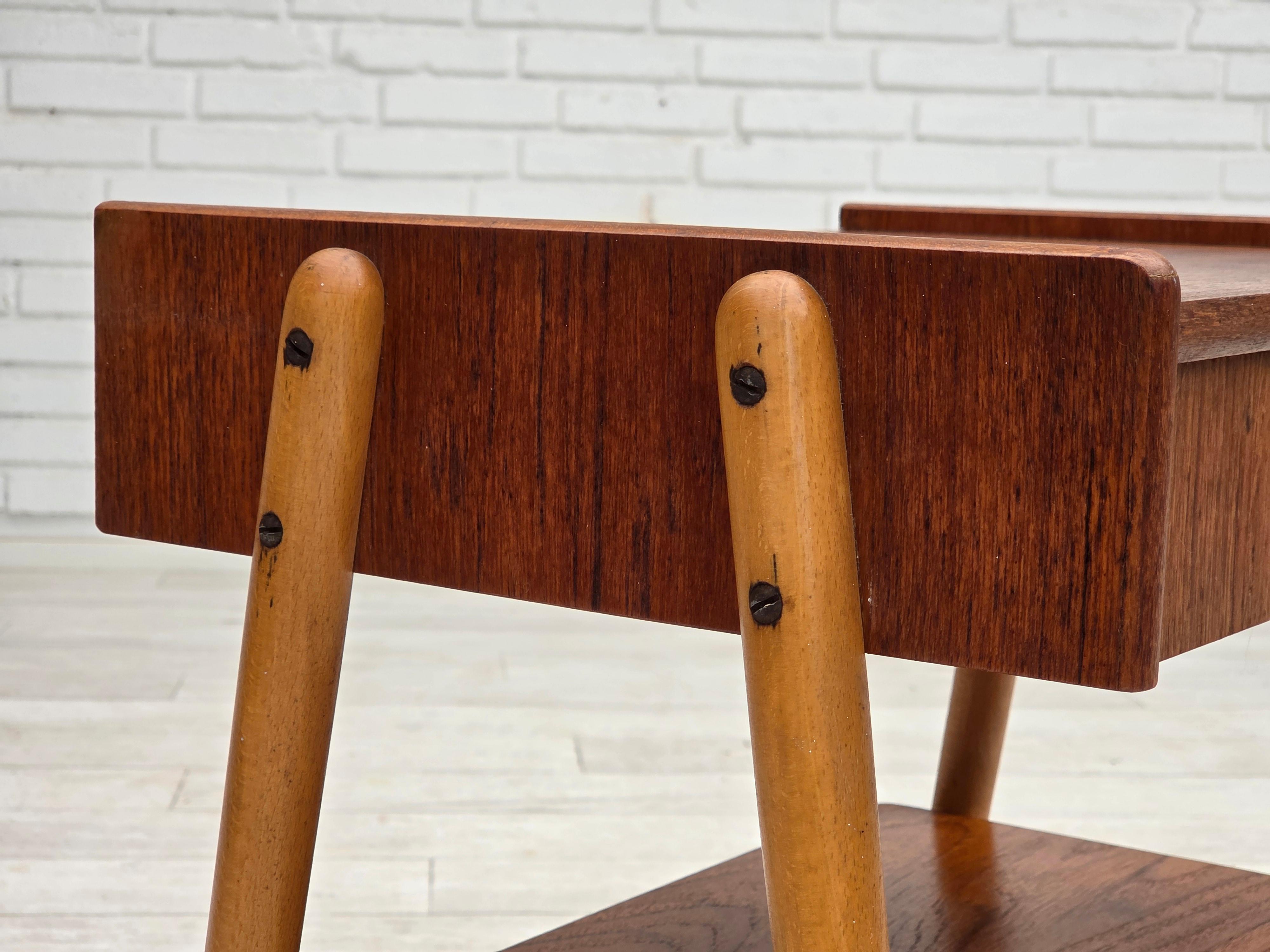Faggio 1970s, Swedish side table by AB Carlstrom with drawer, teak wood. in vendita