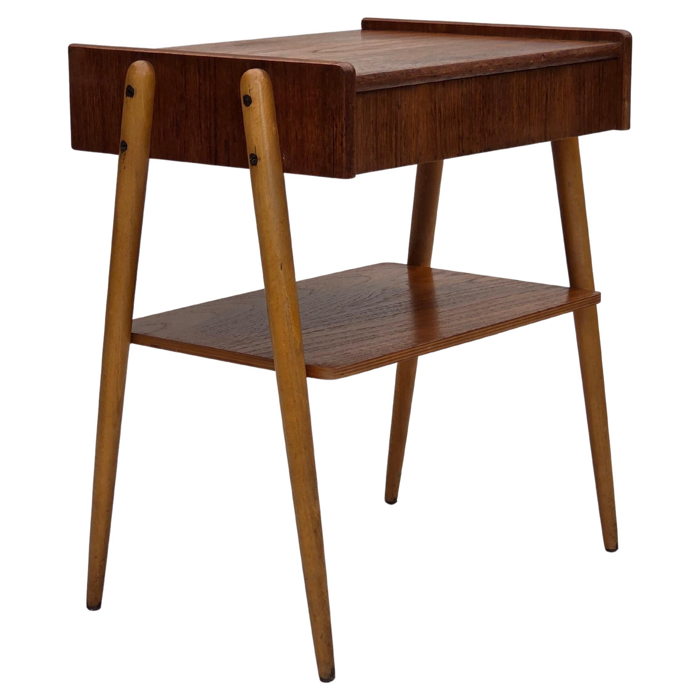 1970s, Swedish side table by AB Carlstrom with drawer, teak wood. in vendita