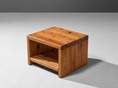 Table d'appoint suédoise des années 1970 en pin massif