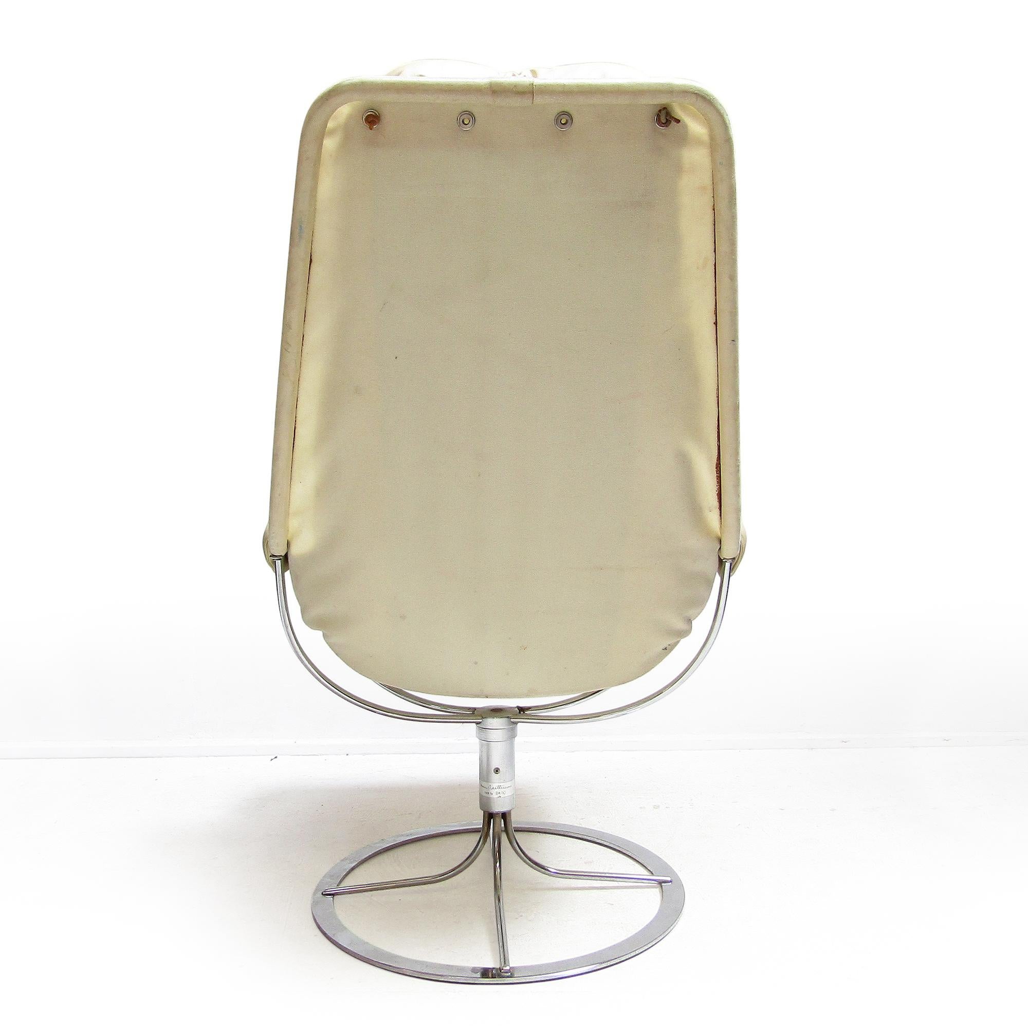 1970s Swedish Space Age Jetson Chair In Beige Leather By Bruno Mathsson For Dux In Good Condition For Sale In Shepperton, Surrey